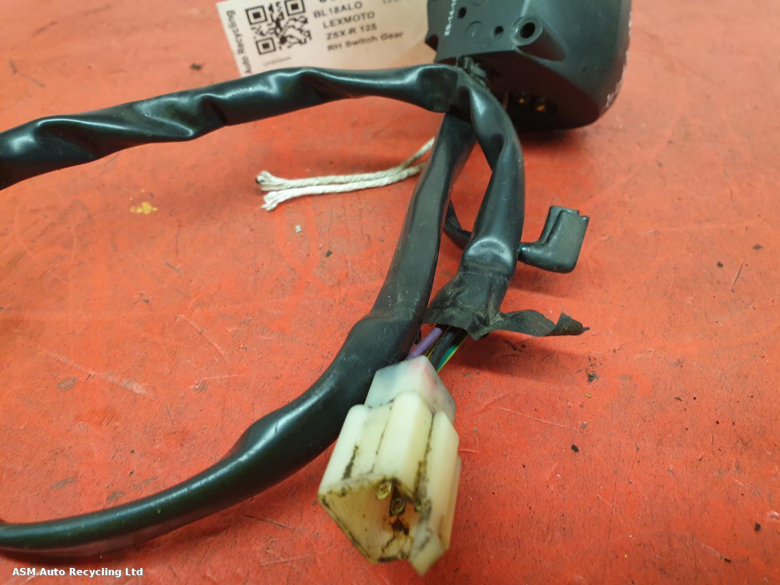 View Auto part RH Switch Gear Lexmoto Zsx R 125 2018