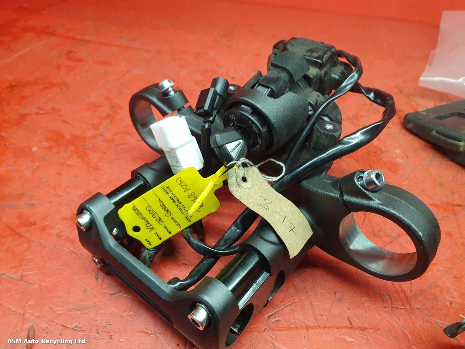 View Auto part Comp.Lock Set + Keys Kawasaki Z900 Rs 2018