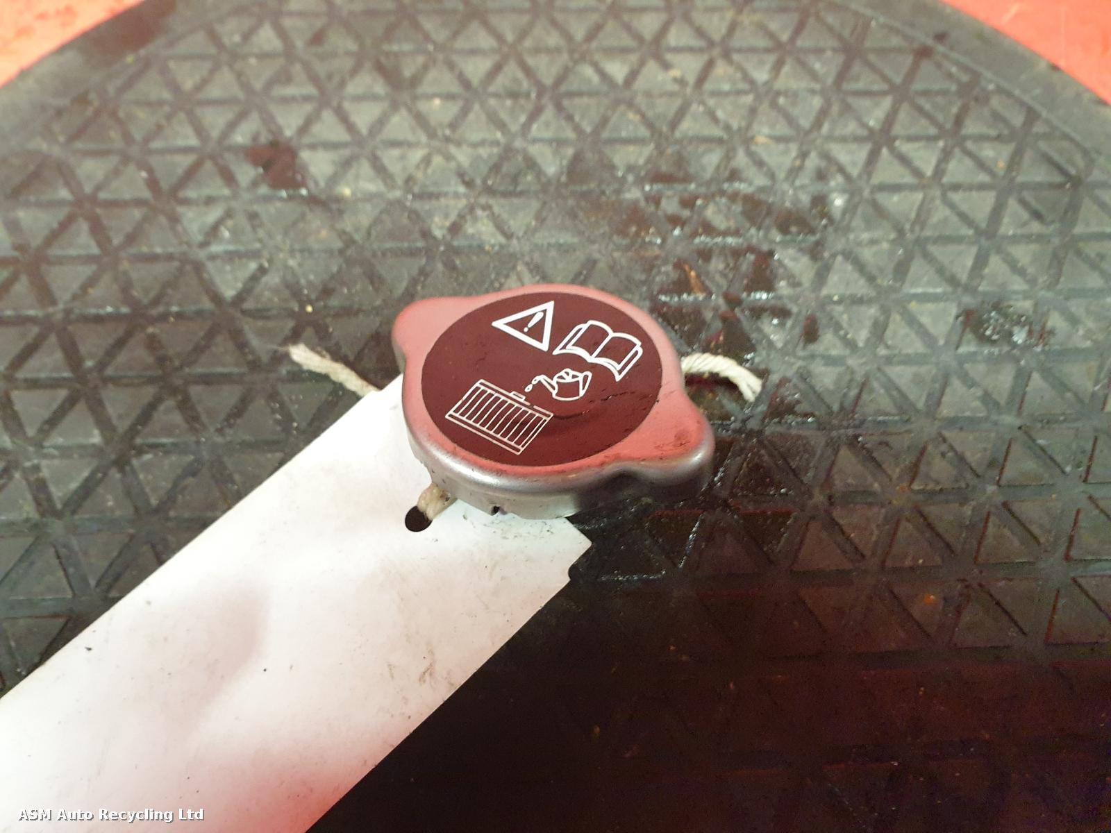 View Auto part Radiator Cap Triumph Tiger 800 2014