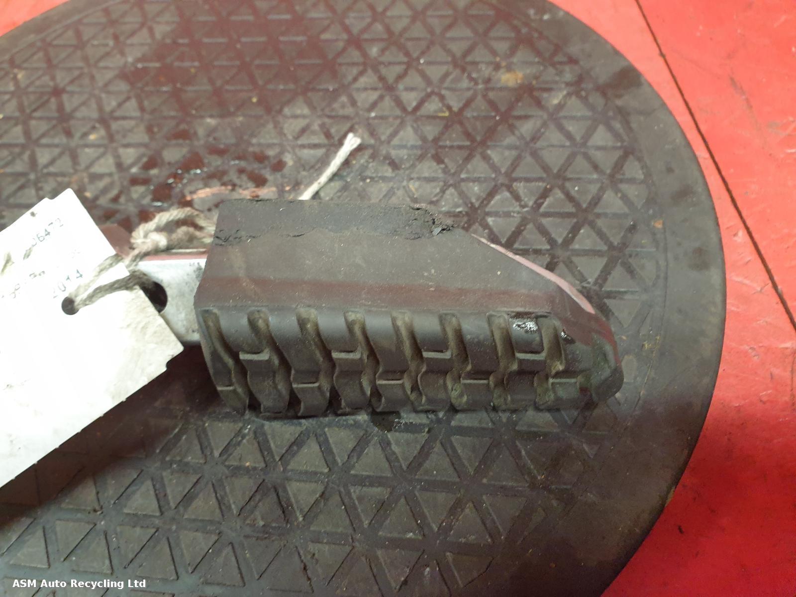 View Auto part Footpeg Triumph Tiger 800 2014