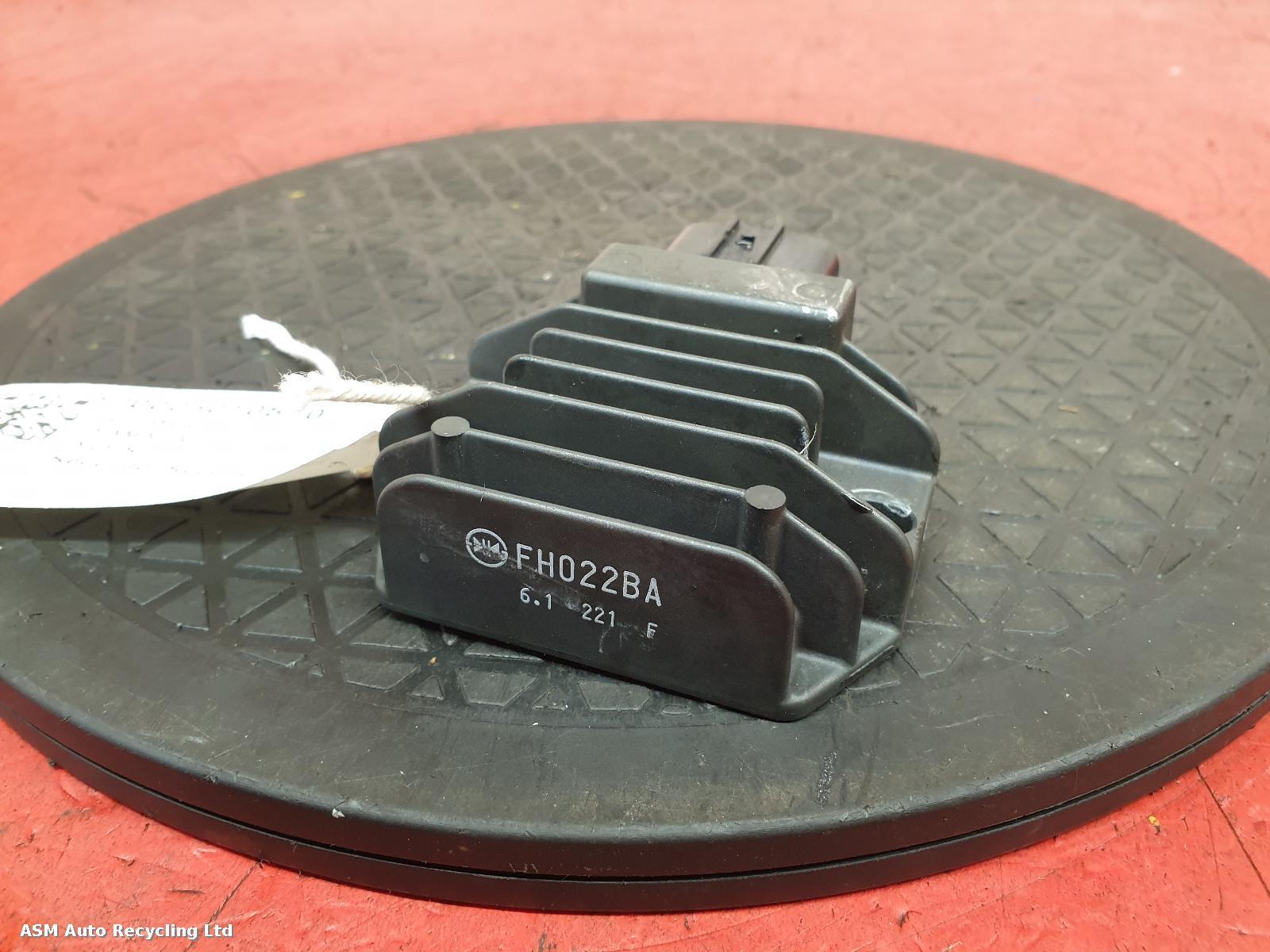 View Auto part Regulator/Rectifier Yamaha Yzf R1 2017