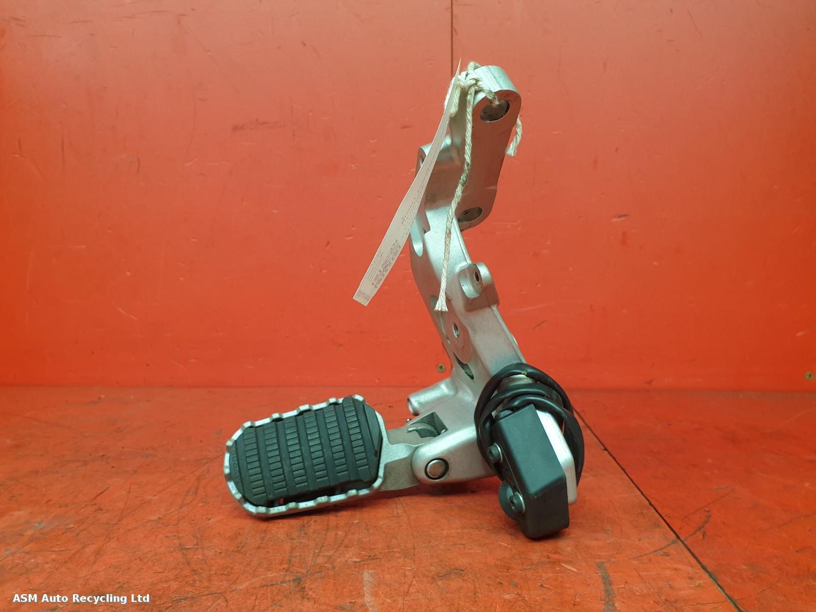 View Auto part Right Footrest Ducati Desertx 2023