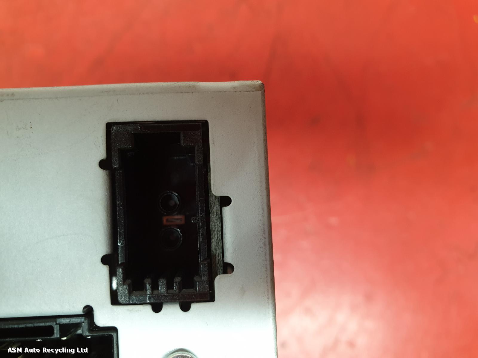 View Auto part CD Changer Audi A5 2009