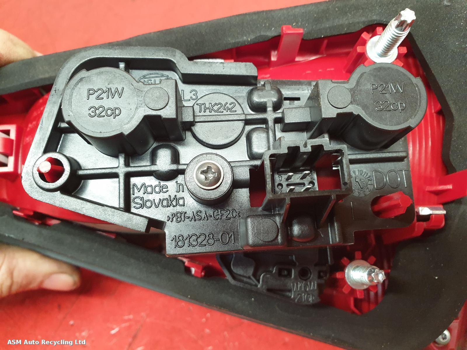 View Auto part L Taillight Audi A4 2014