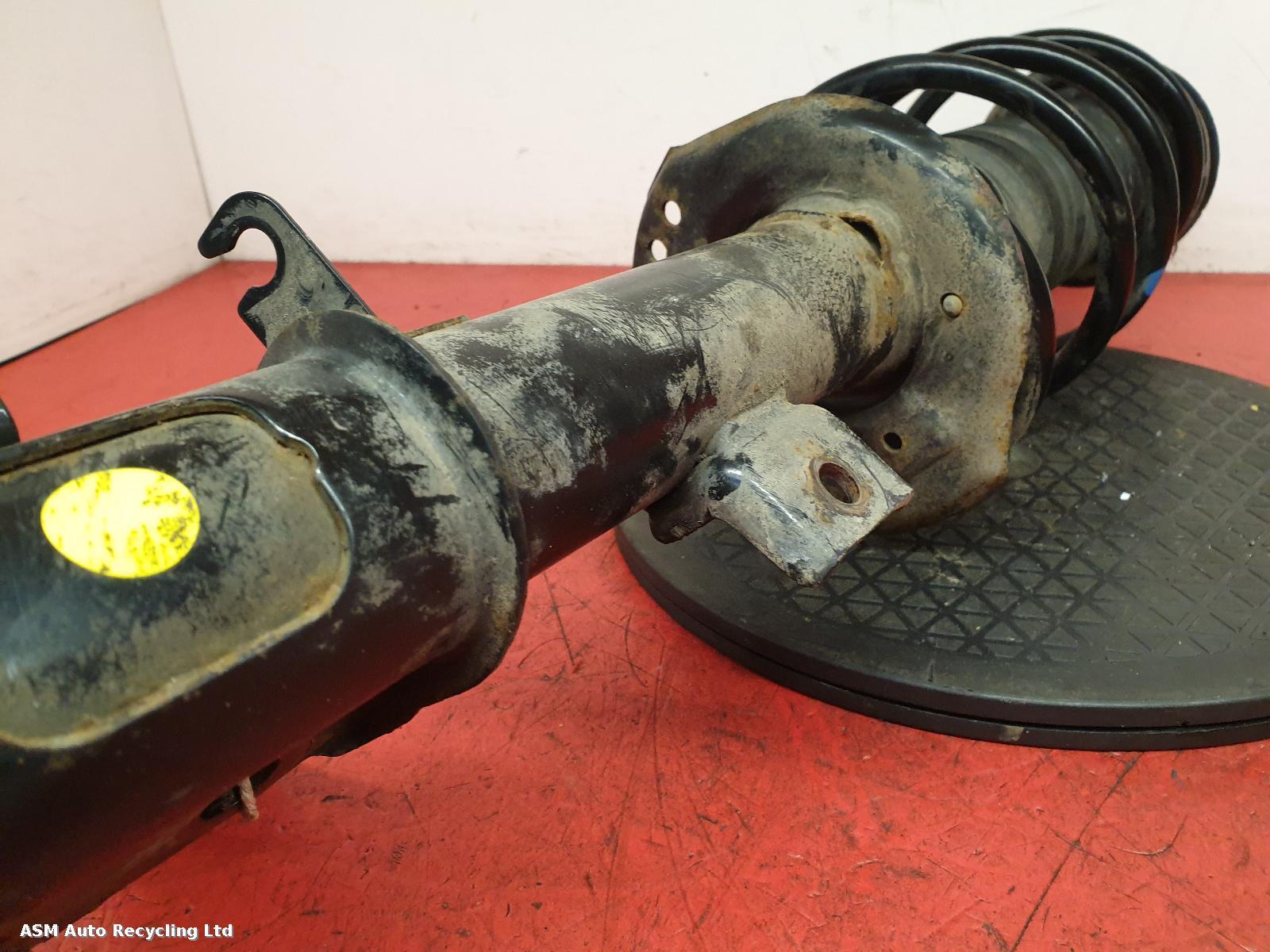 2018 Suzuki Vitara RF Strut View Auto part RF Strut Suzuki Vitara 2018