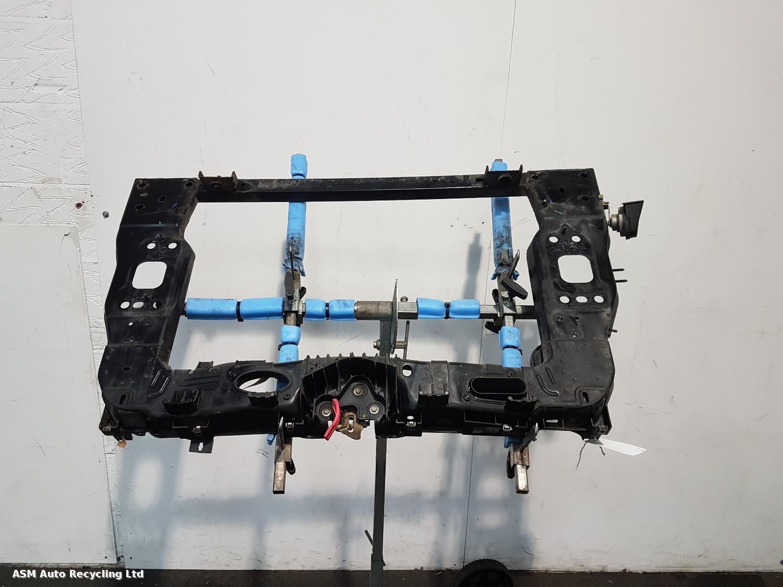 View Auto part Front Panel Fiat 500l 2014