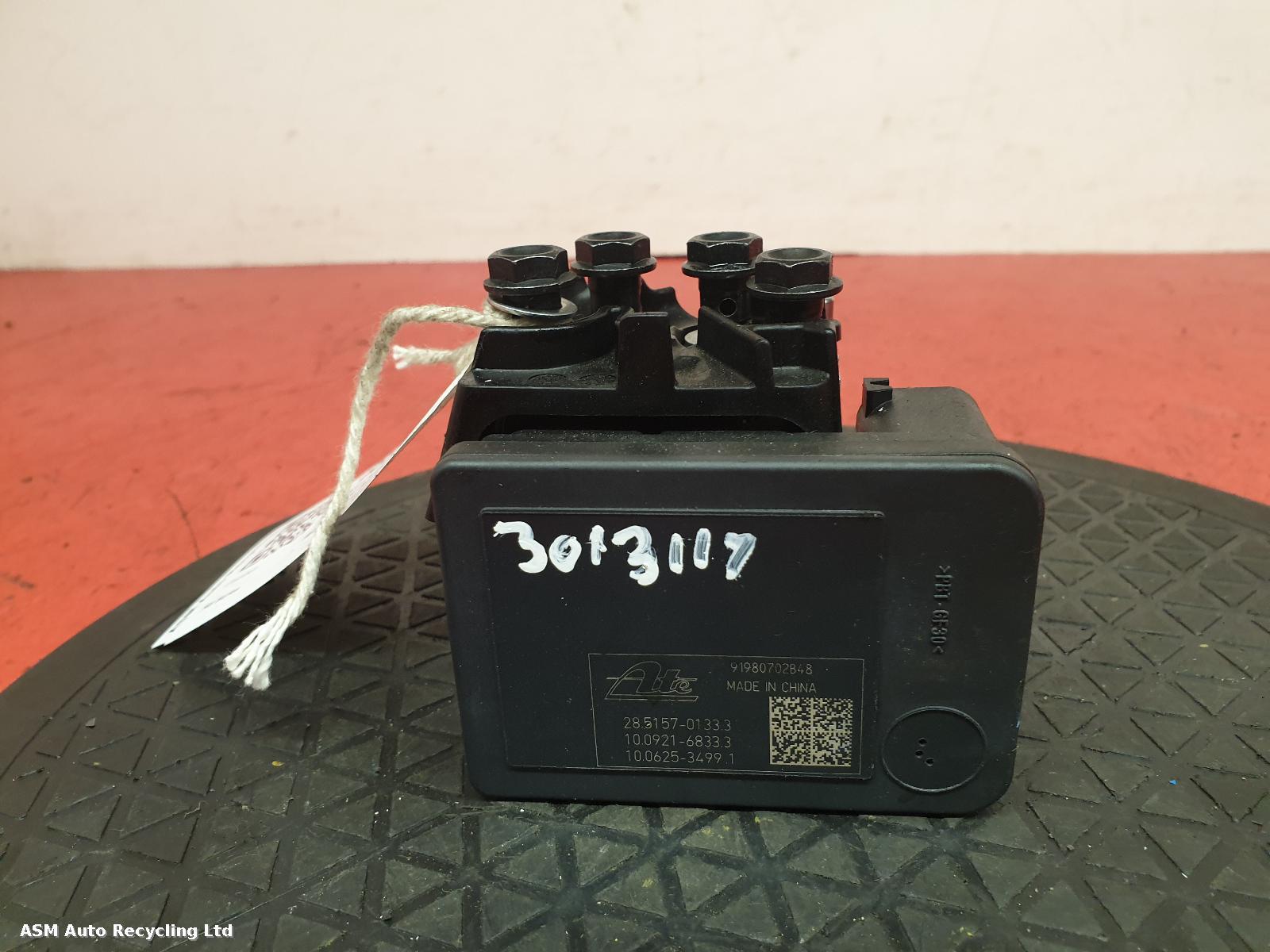 View Auto part ABS Pump/Modulator Triumph Street Triple 765 2021