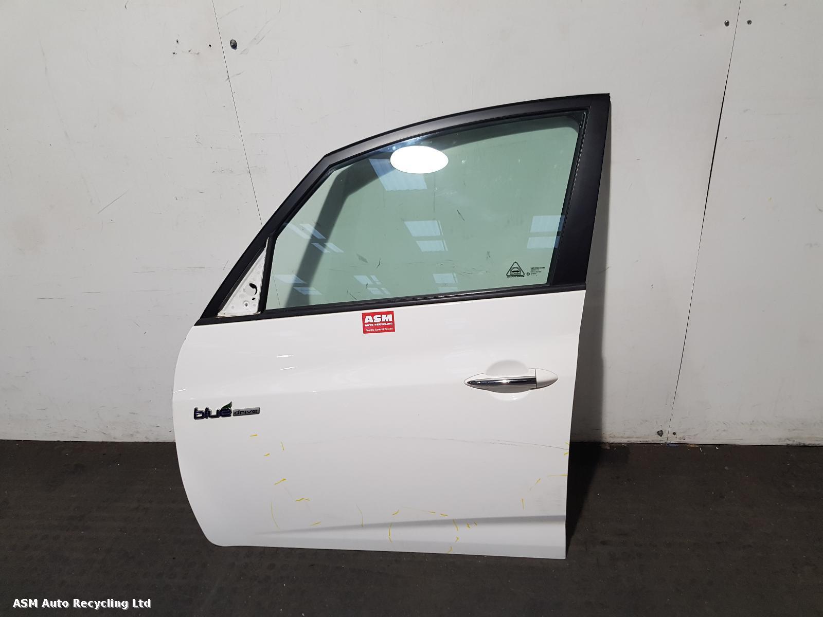 View Auto part L Front Door Hyundai Ix20 2012