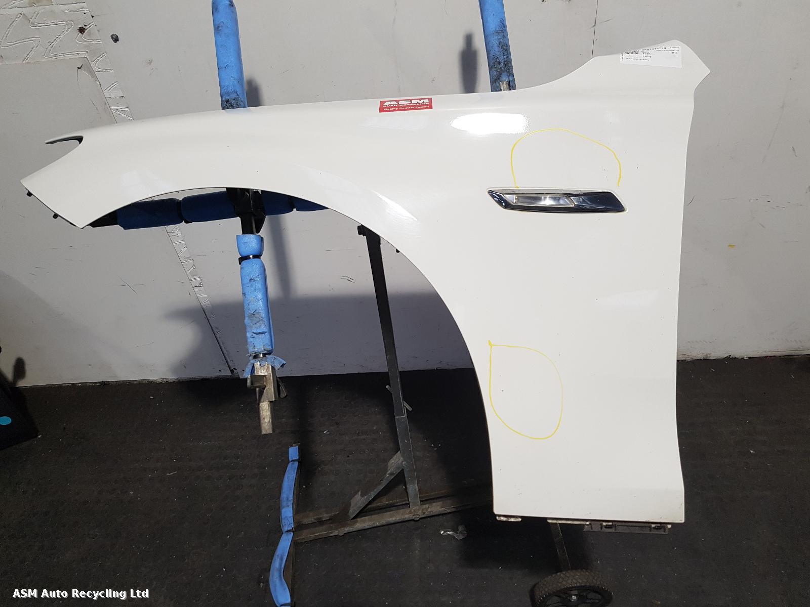 View Auto part L Wing Bmw 5 Series Gran Turismo (gt) 2013