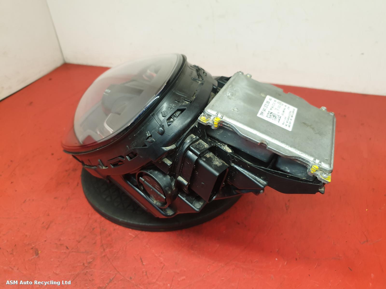 View Auto part L Headlamp Porsche 718 2022