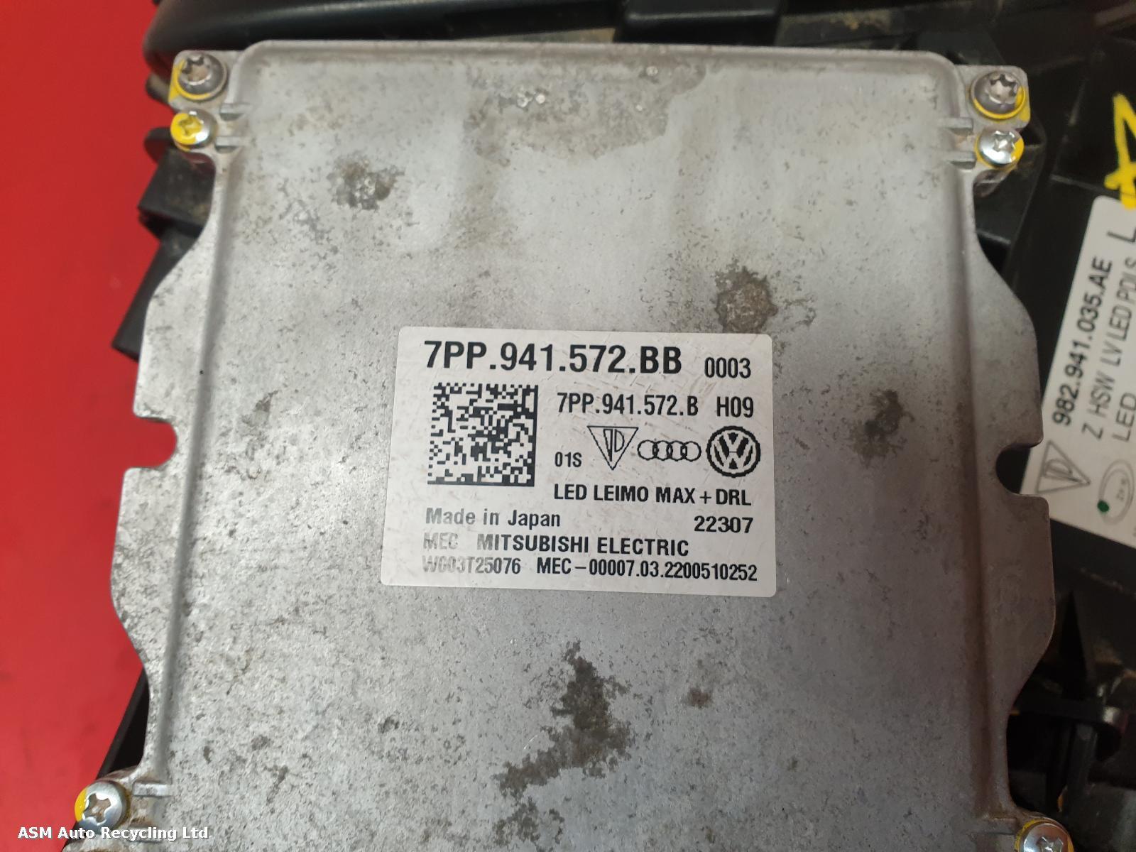 View Auto part L Headlamp Porsche 718 2022