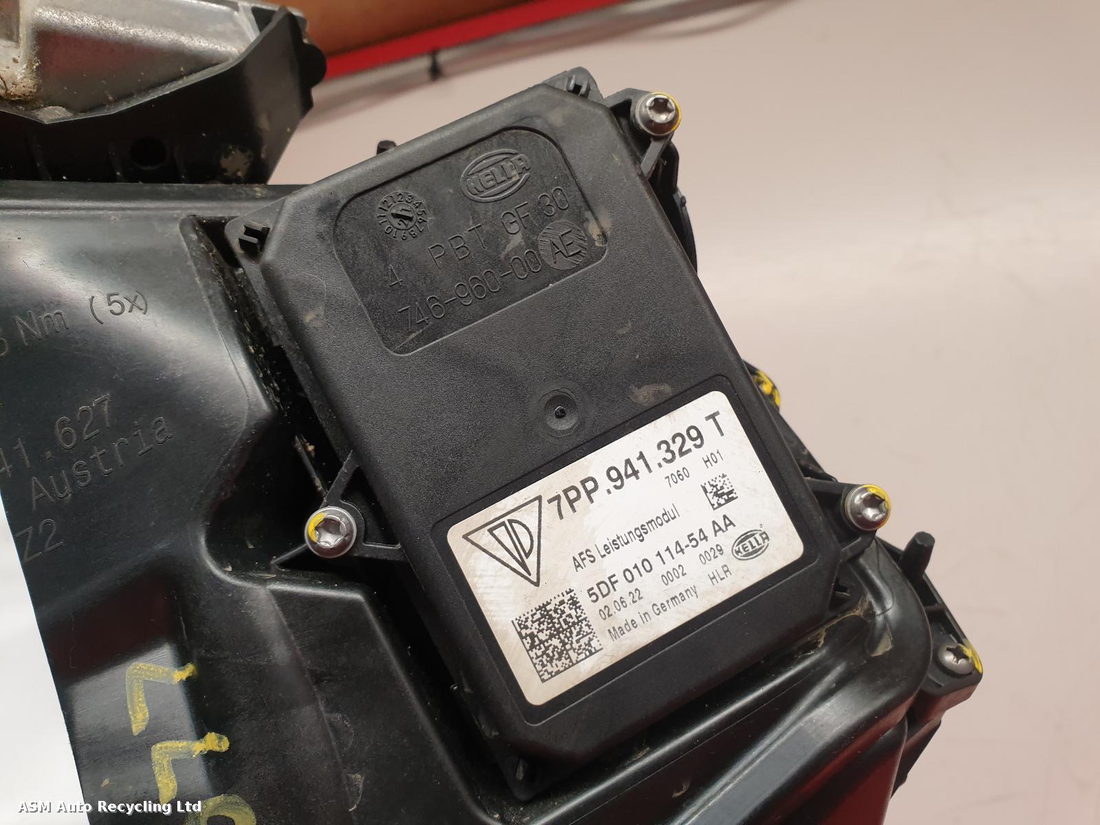 View Auto part L Headlamp Porsche 718 2022
