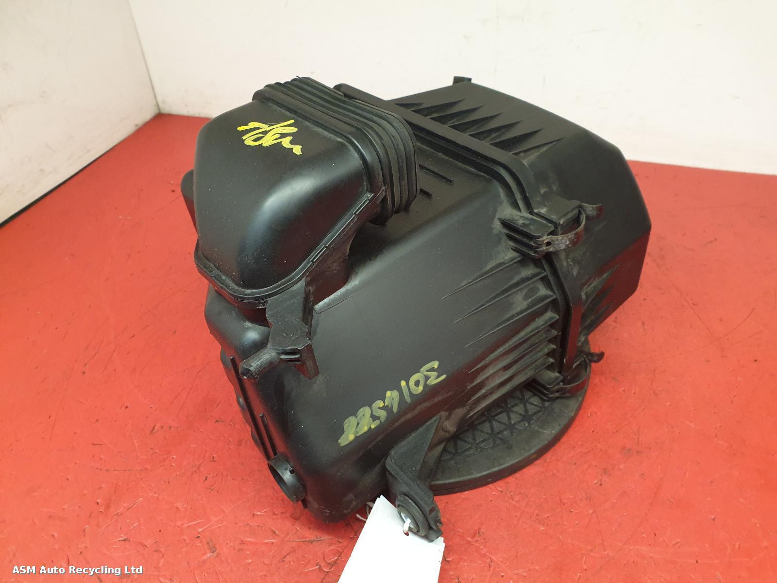 View Auto part Air Cleaner/Box Kia Sportage 2013