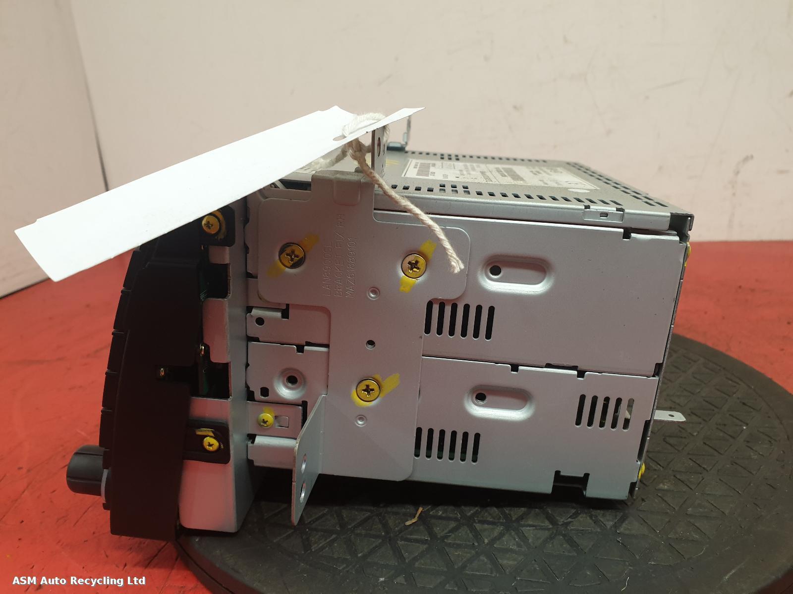 View Auto part Sat Nav Unit Kia Sportage 2011