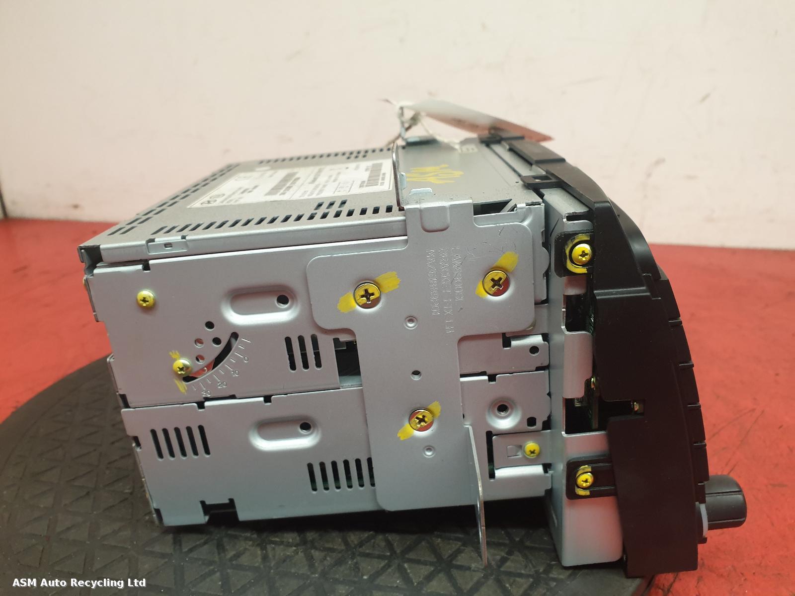 View Auto part Sat Nav Unit Kia Sportage 2011