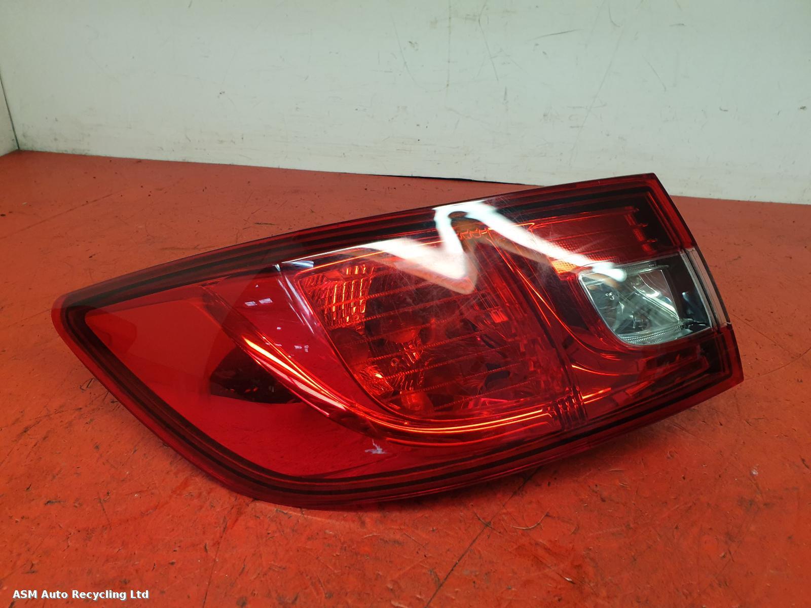 View Auto part L Taillight Renault Clio 2015