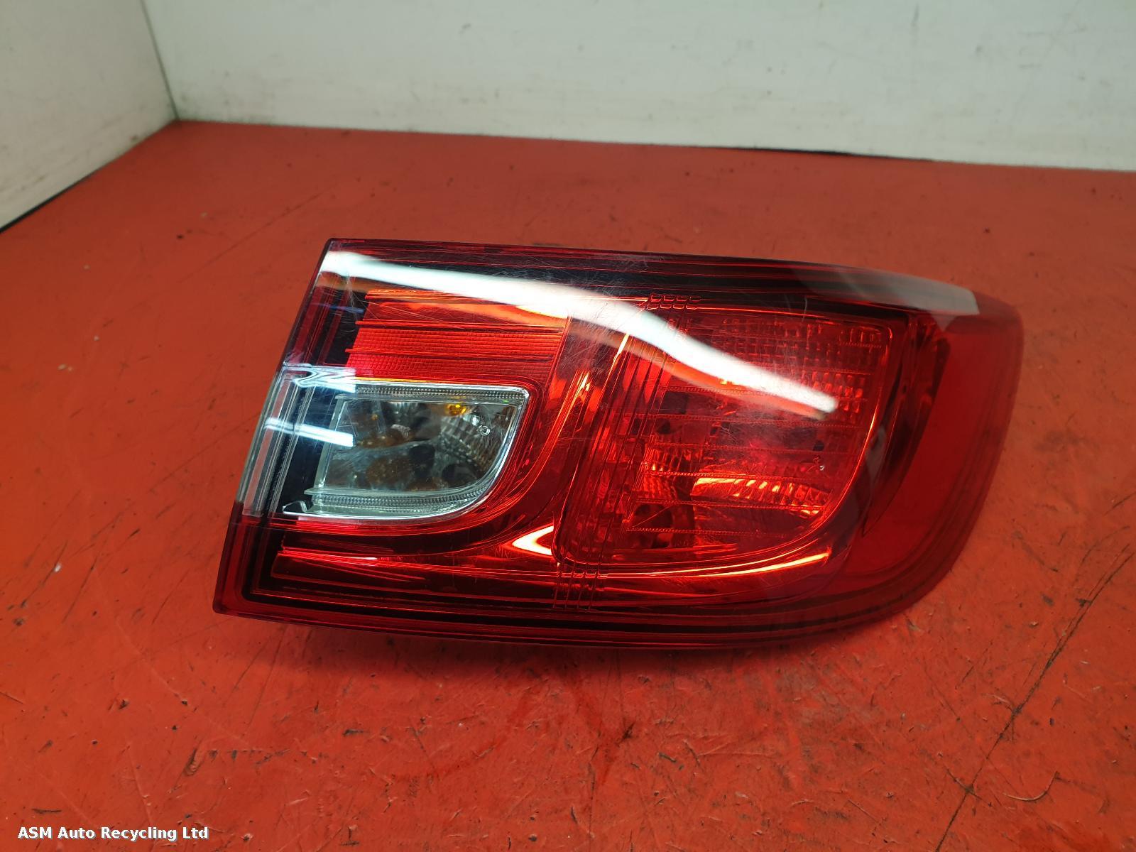 View Auto part R Taillight Renault Clio 2015