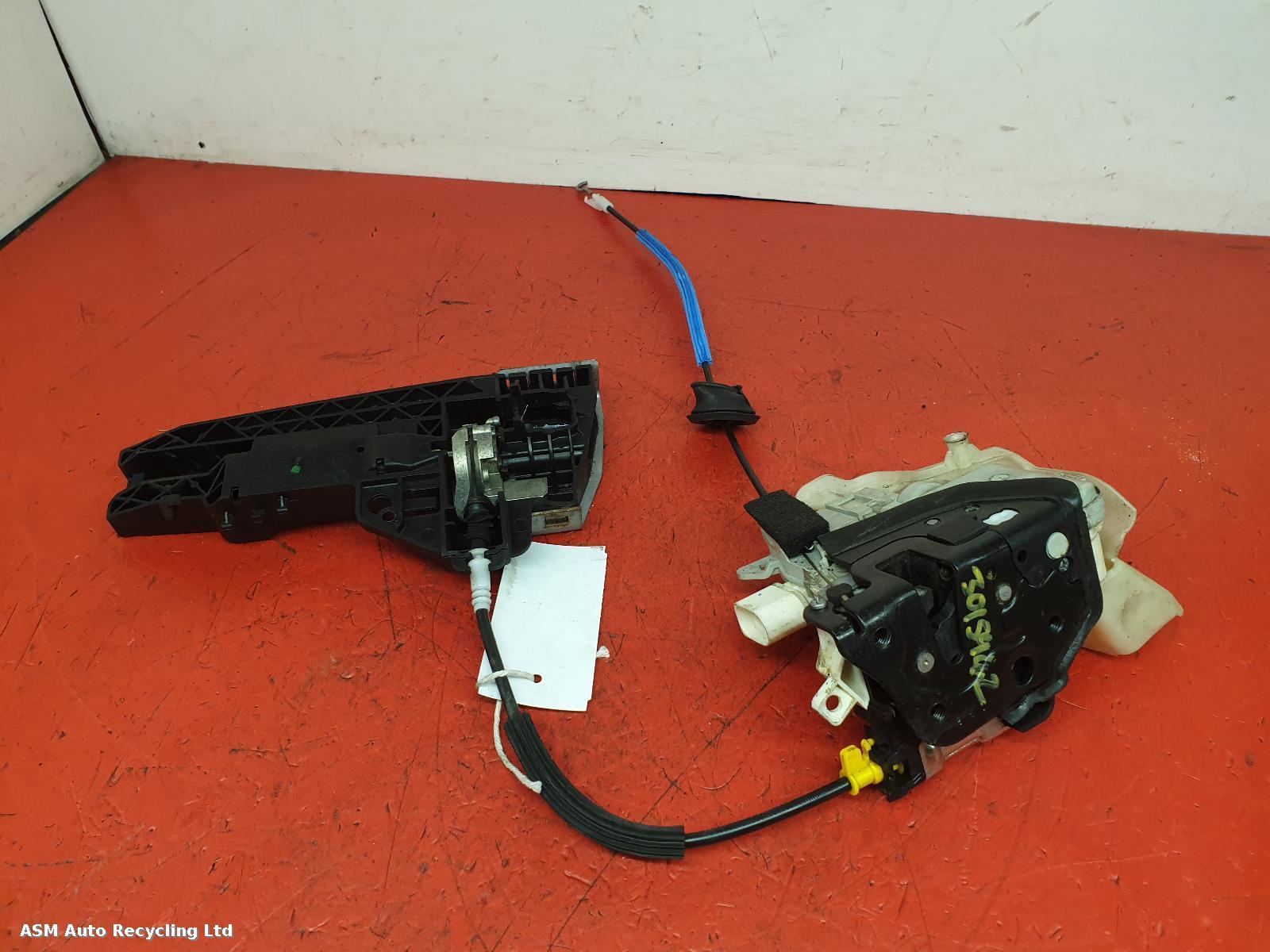 View Auto part Door Lock Assembly Audi A4 2012