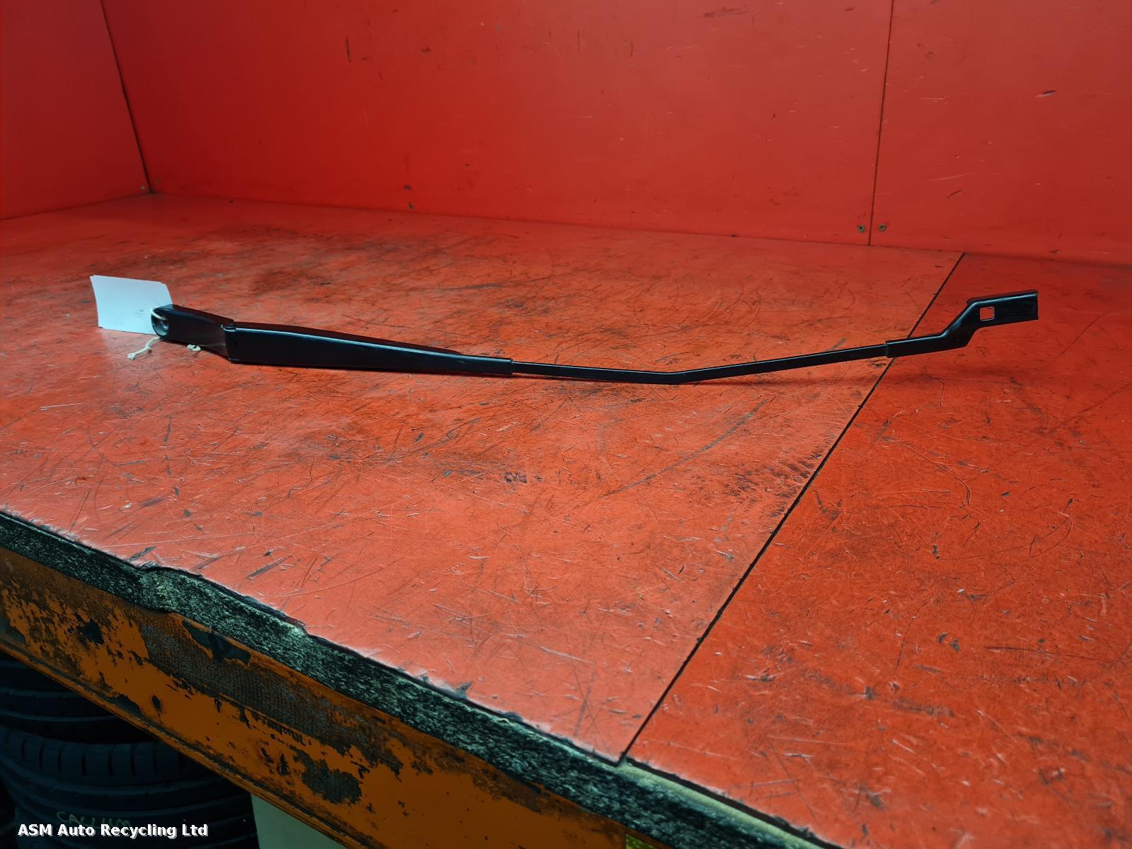 View Auto part Wiper Arm Volkswagen Golf 2017