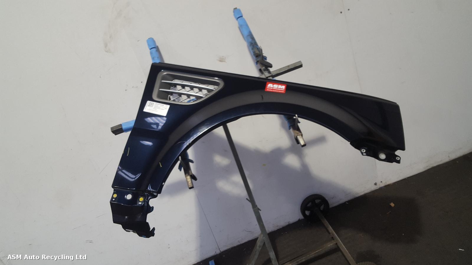 View Auto part R Wing Land Rover Range Rover Sport 2008