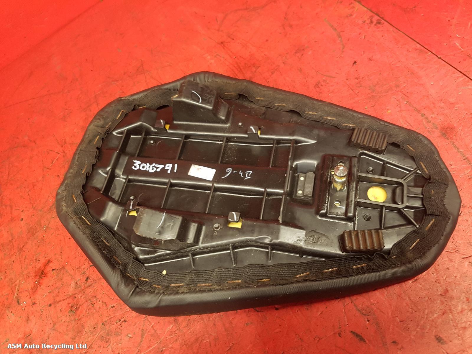 View Auto part Front Seat Ktm 125 Duke 2018