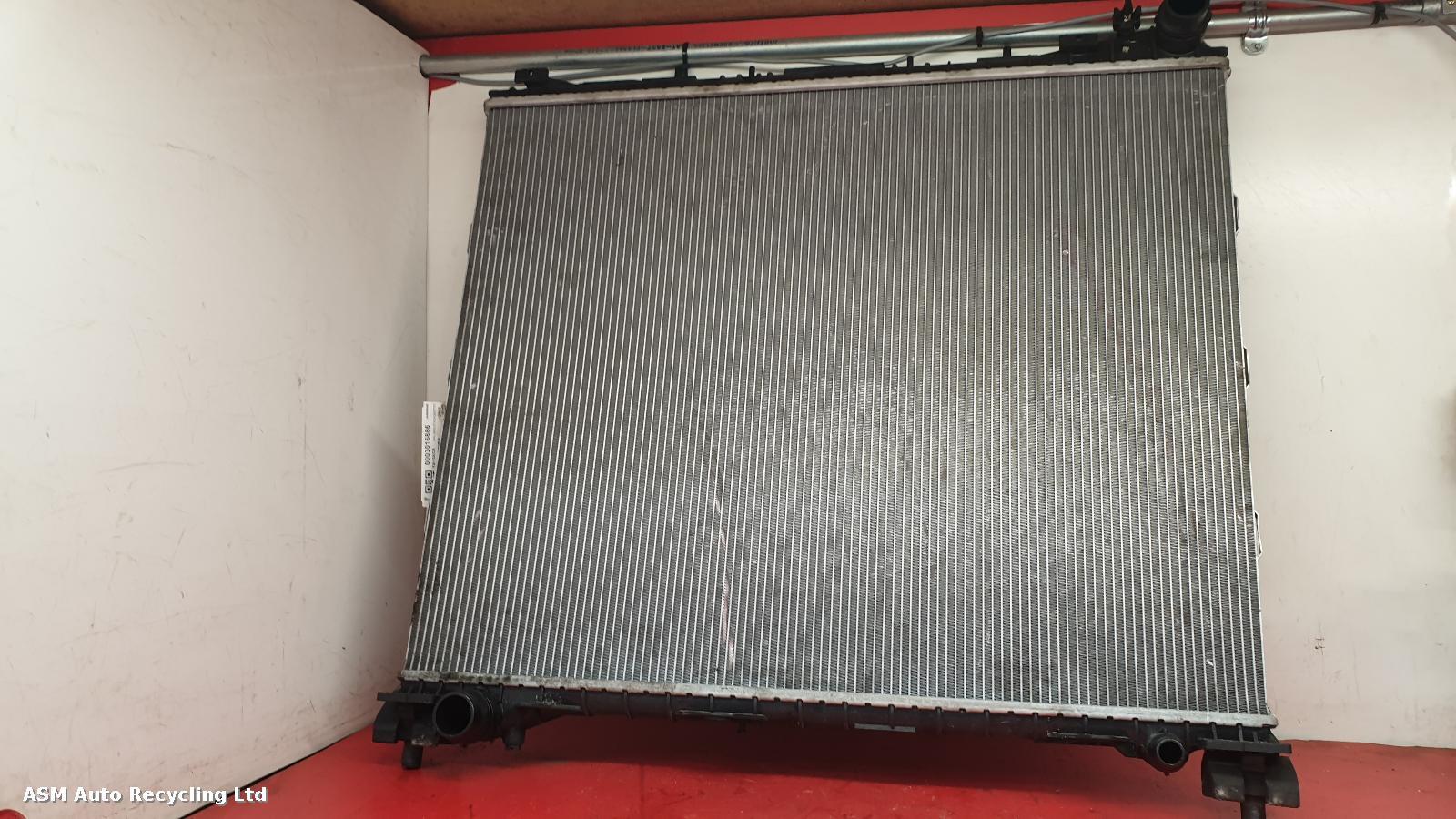View Auto part Radiator Land Rover Range Rover 2015