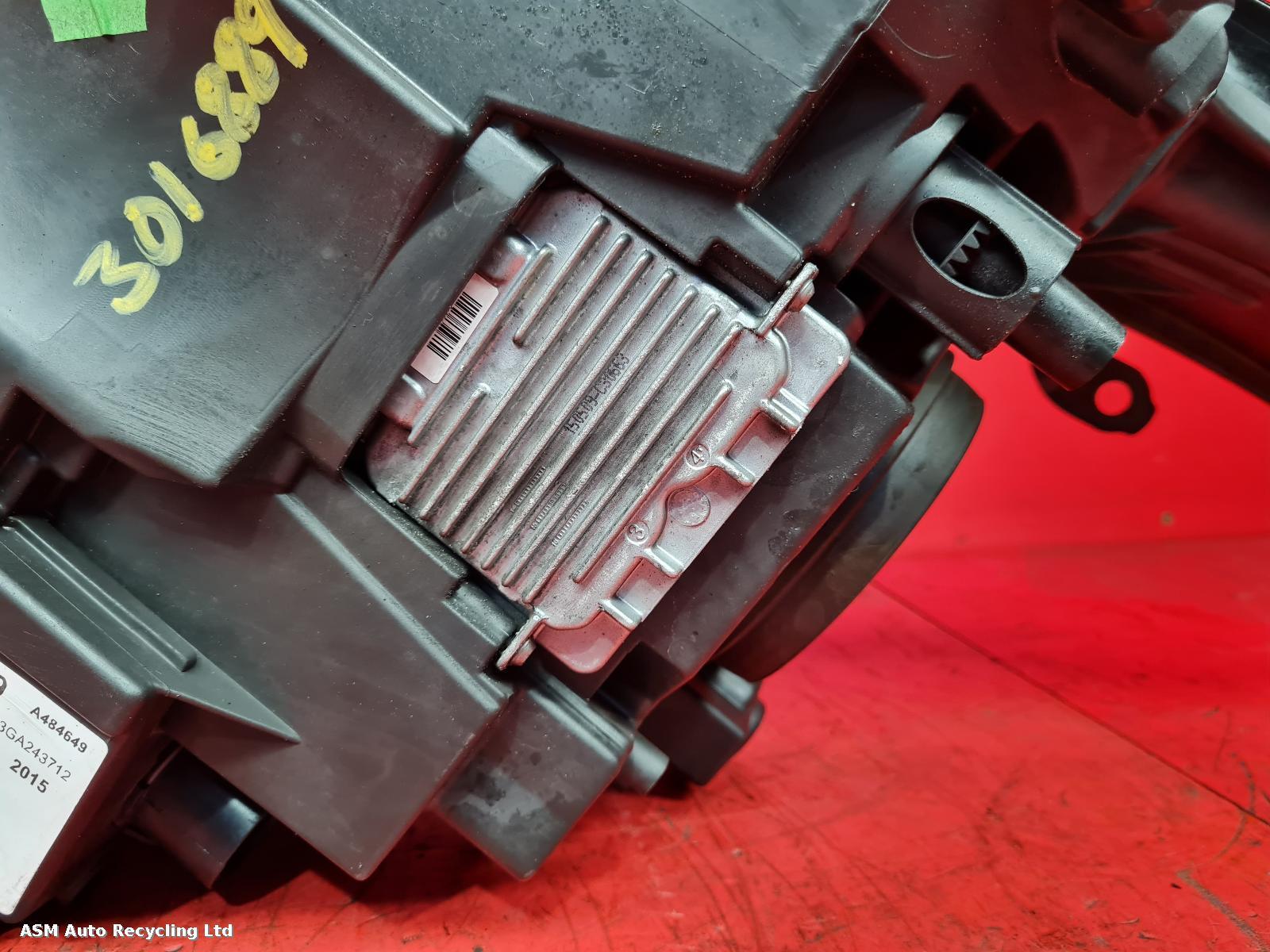 View Auto part L Headlamp Land Rover Range Rover 2015