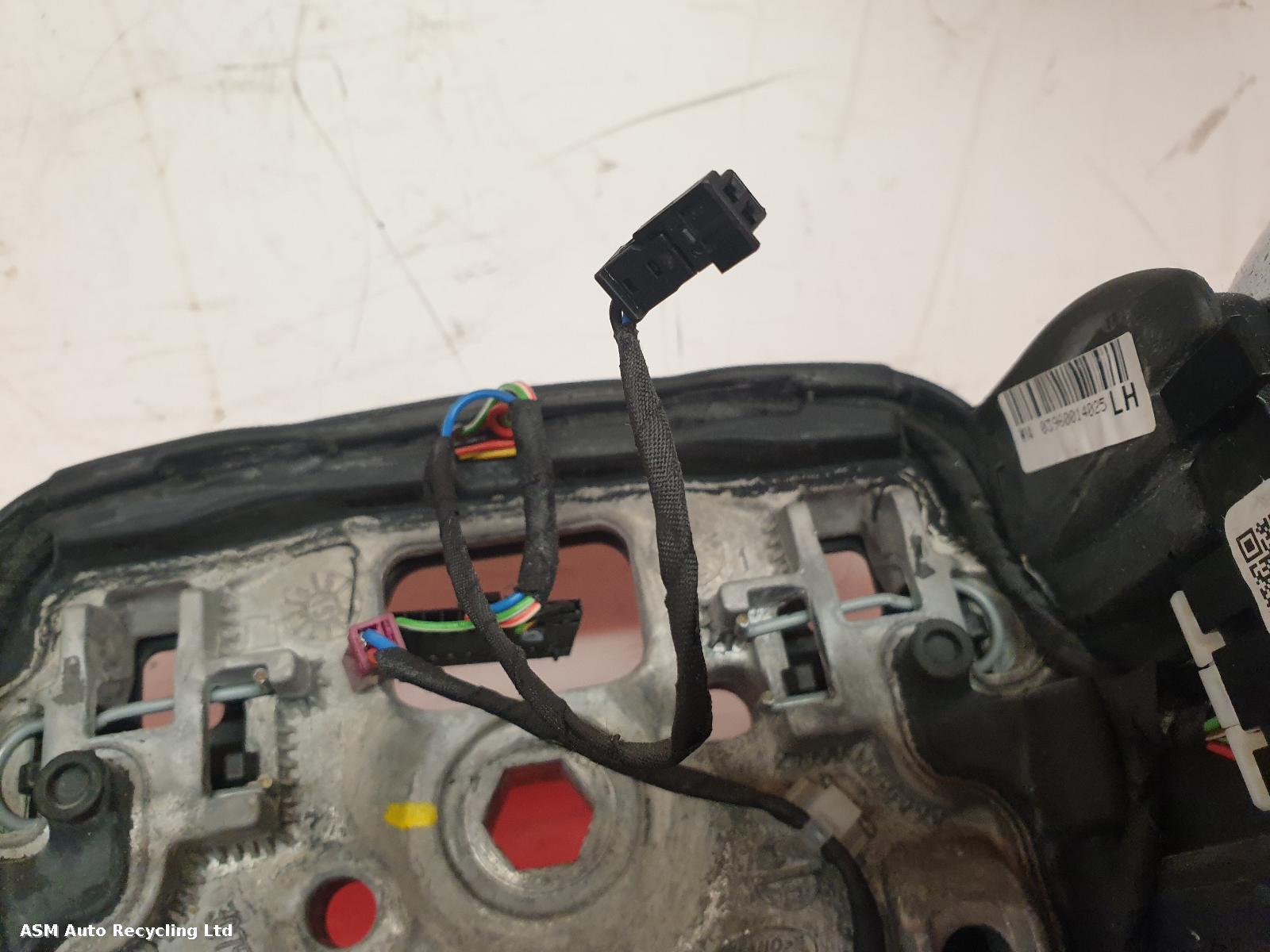 View Auto part Steering Wheel Land Rover Range Rover 2015
