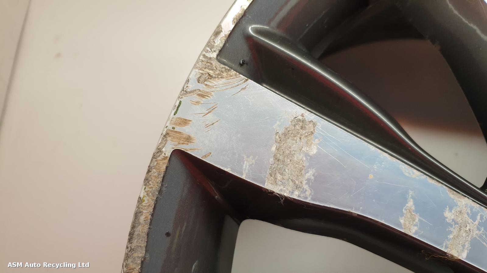 View Auto part Wheel Land Rover Range Rover 2015