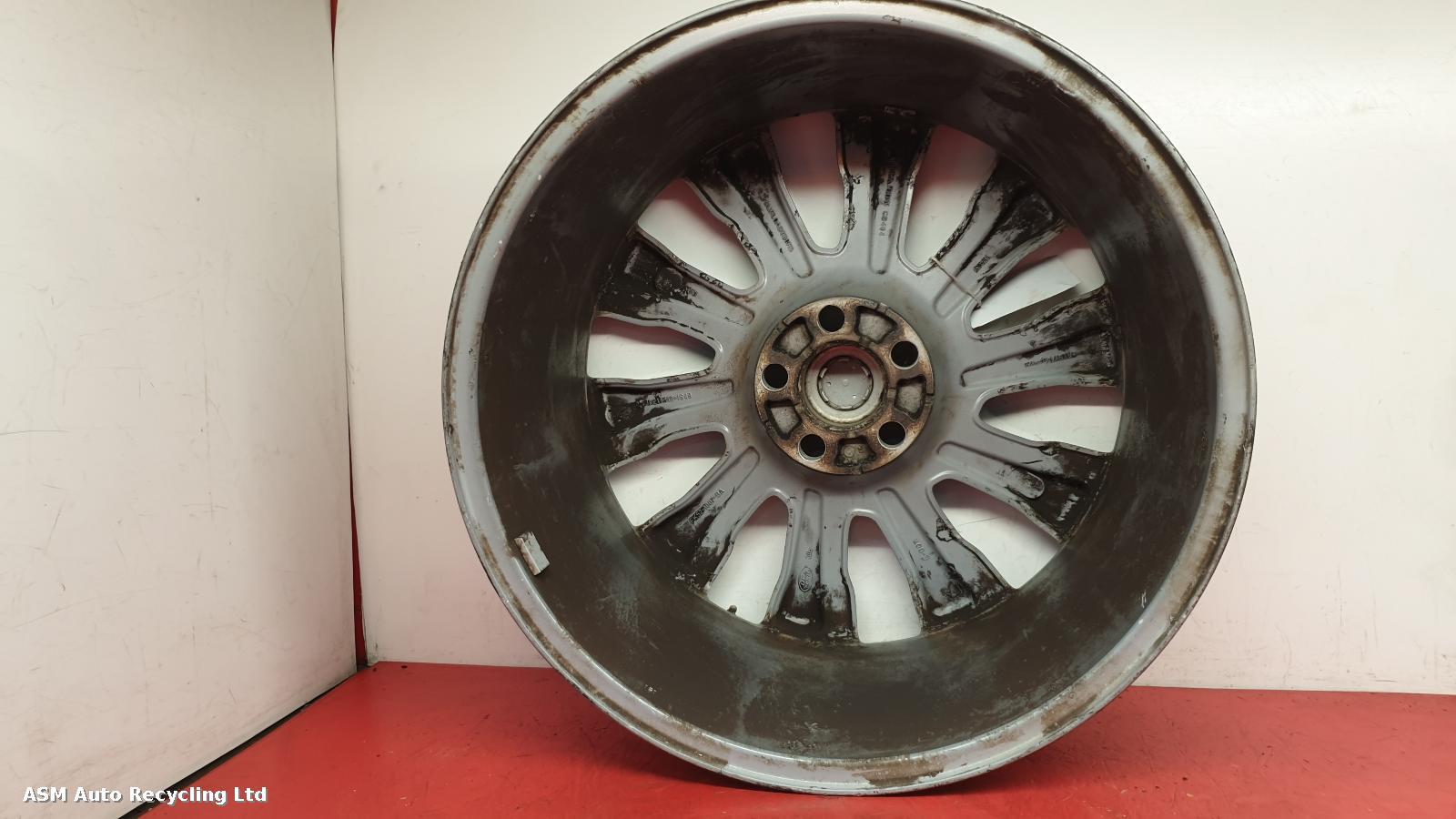 View Auto part Wheel Land Rover Range Rover 2015