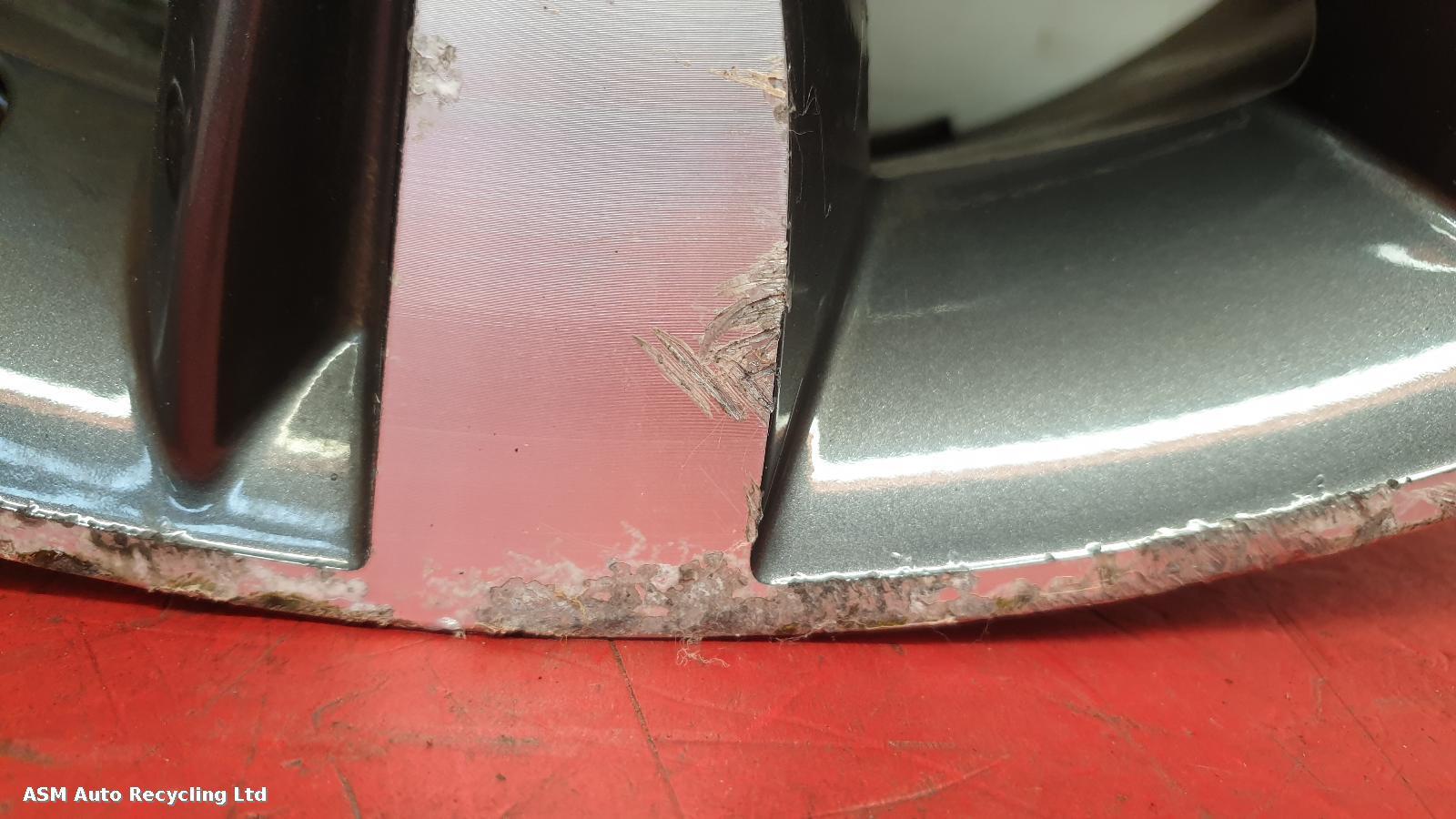 View Auto part Wheel Land Rover Range Rover 2015