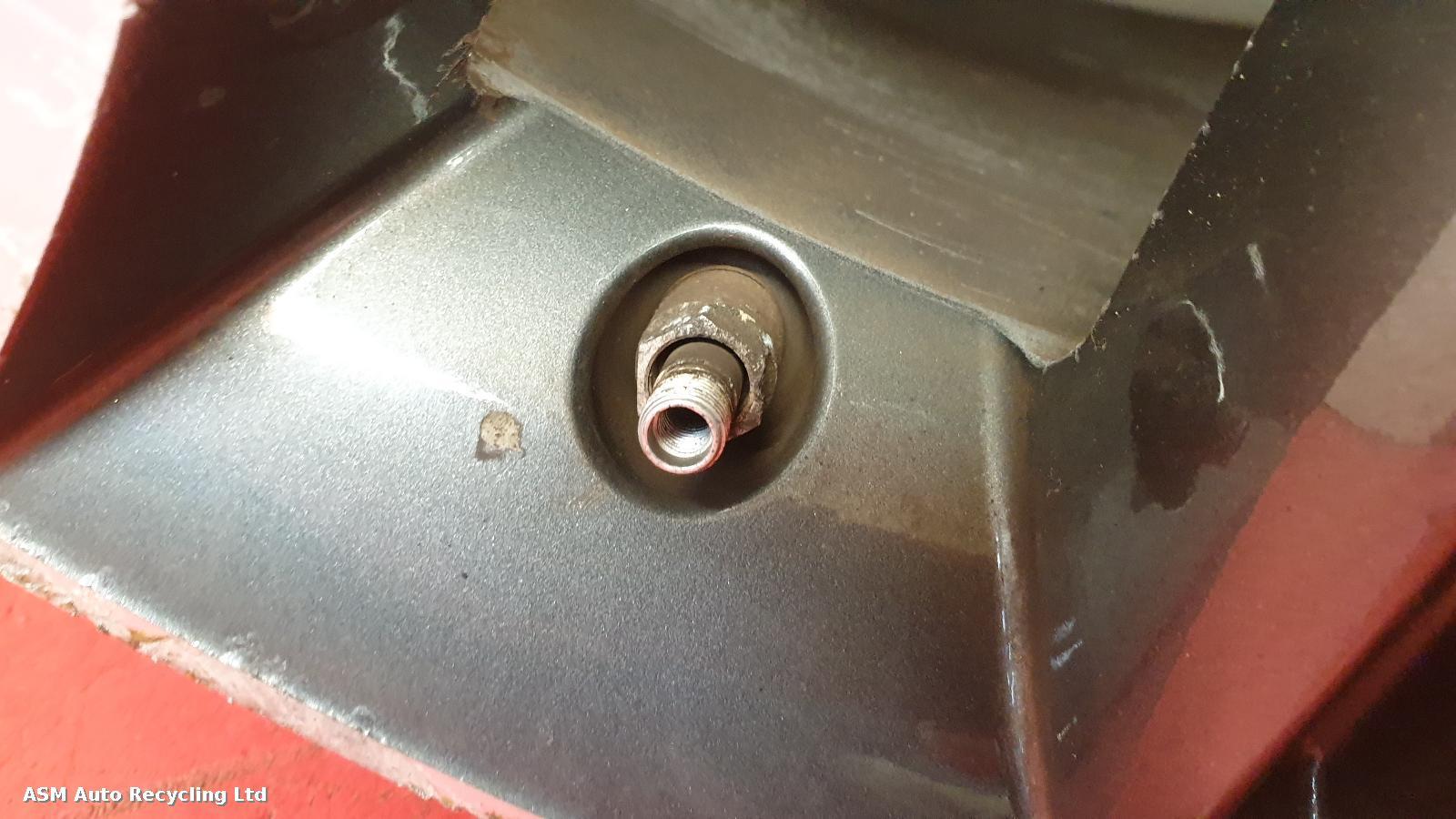 View Auto part Wheel Land Rover Range Rover 2015