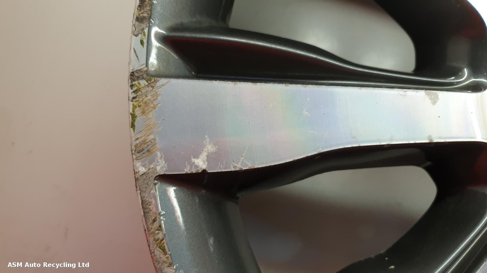 View Auto part Wheel Land Rover Range Rover 2015