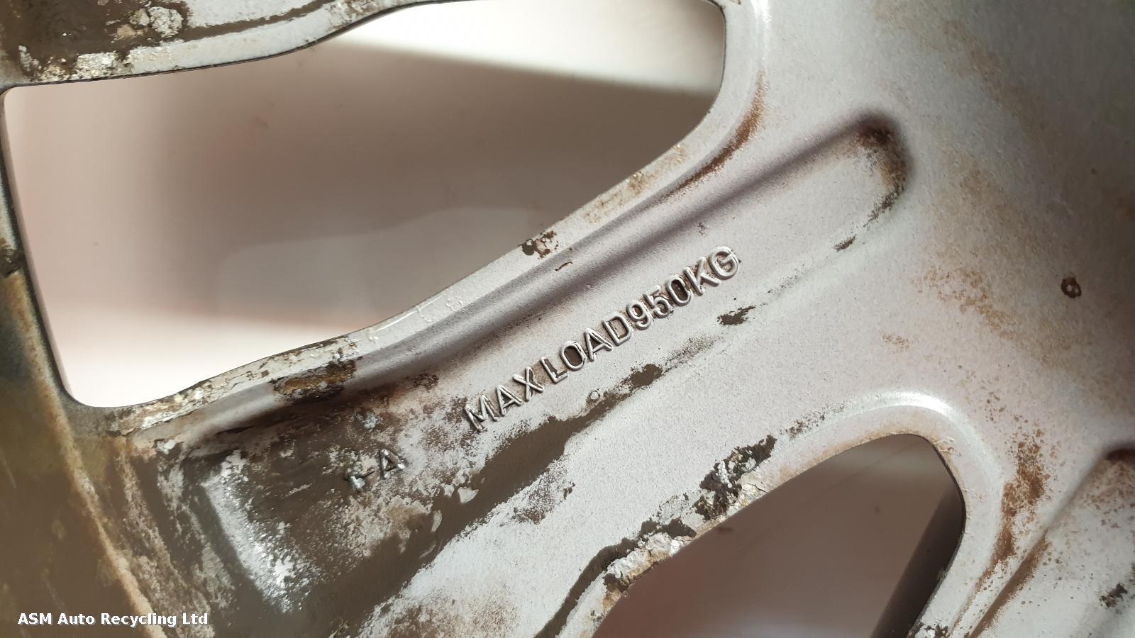 View Auto part Wheel Land Rover Range Rover 2015