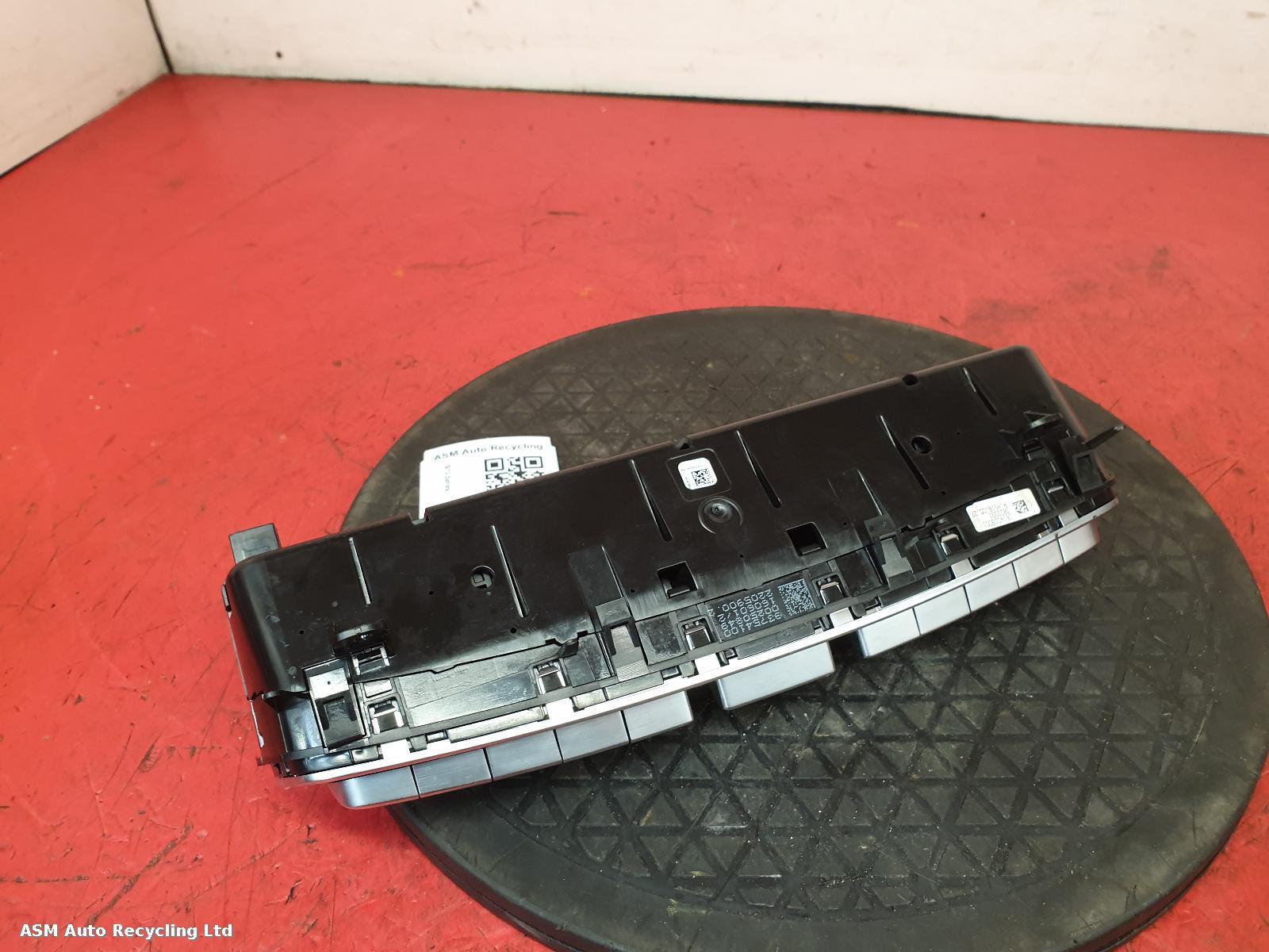 View Auto part Heater/AC Controller Mercedes E Class 2016