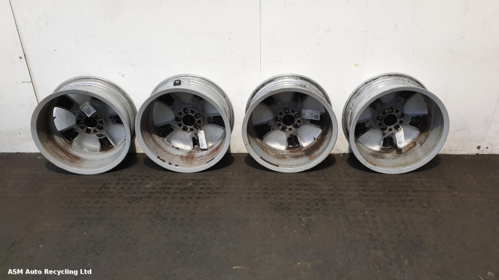 View Auto part Wheel Set Mercedes E Class 2016