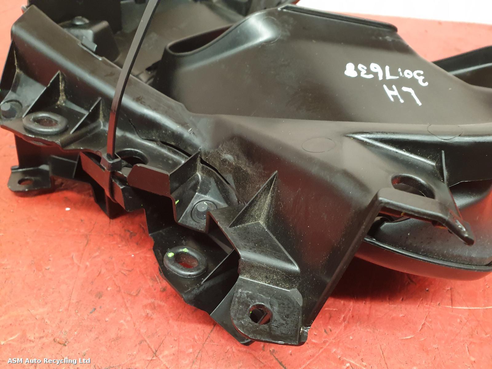 View Auto part FRONT AIR GUIDE Yamaha Mt 125 2023