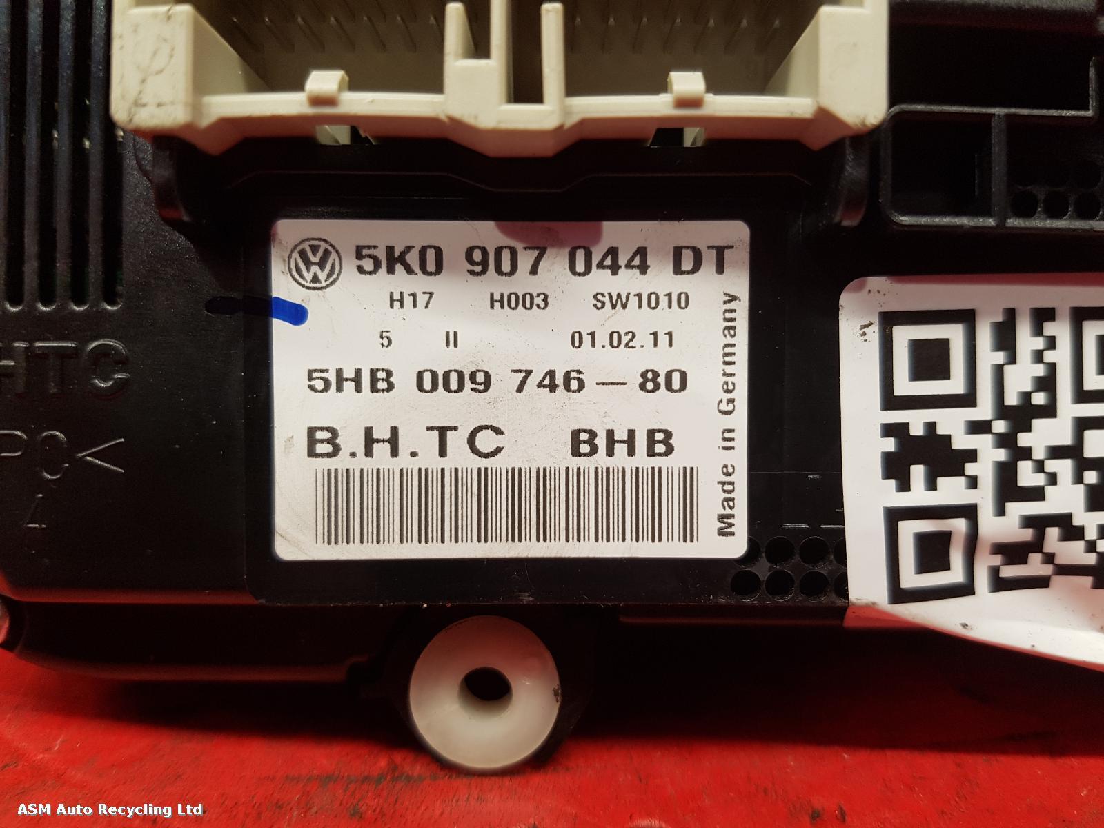 View Auto part Heater/AC Controller Volkswagen Scirocco 2011