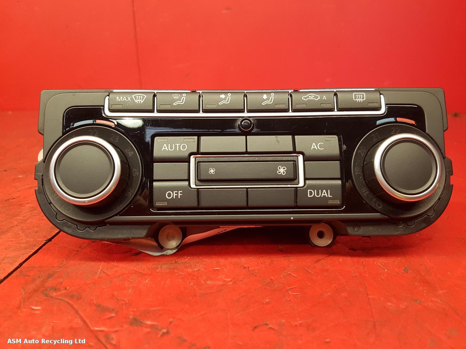 View Auto part Heater/AC Controller Volkswagen Scirocco 2011