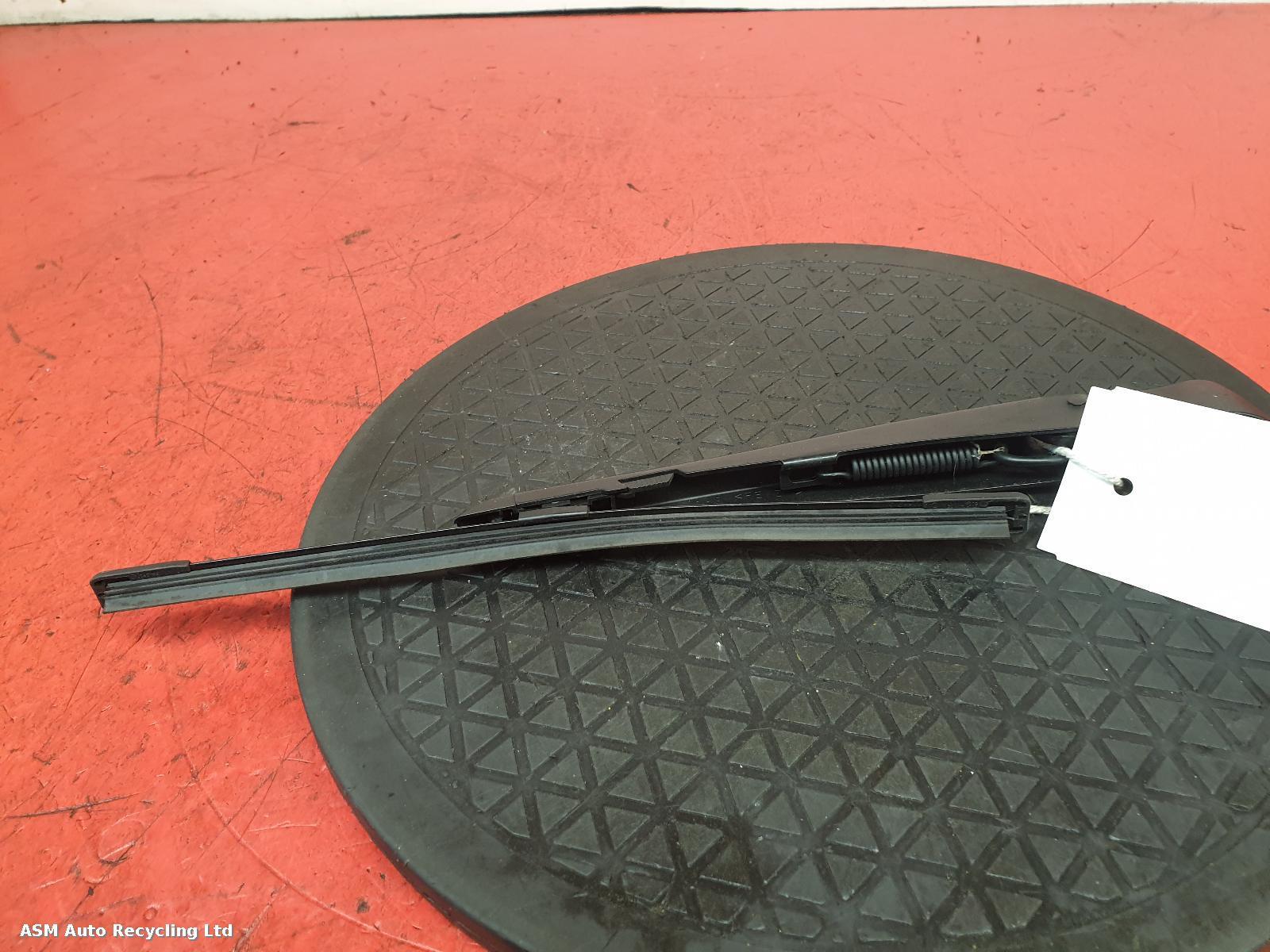 View Auto part Wiper Arm Mercedes A Class 2017