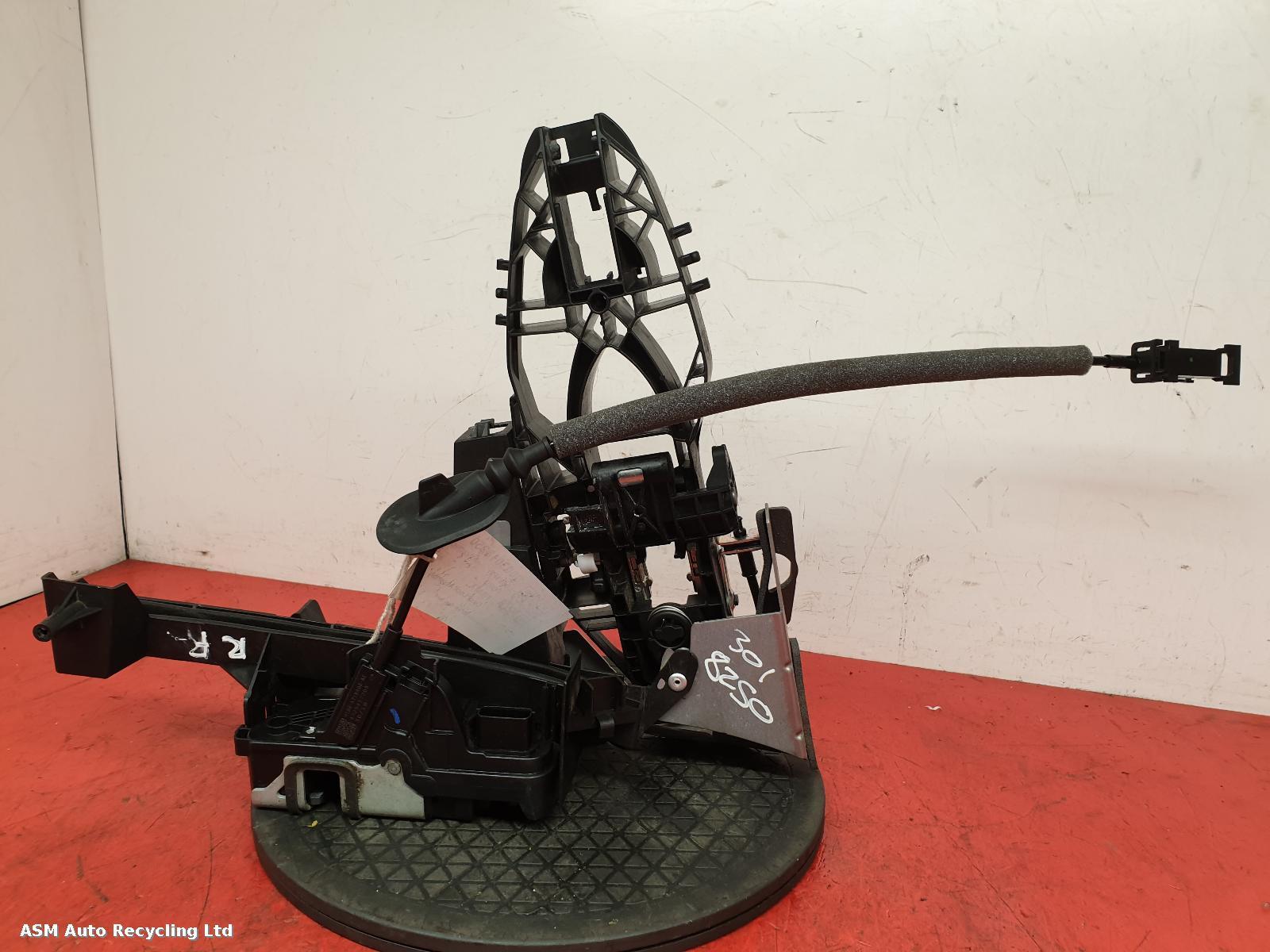 View Auto part Door Lock Assembly Ford Fiesta 2018