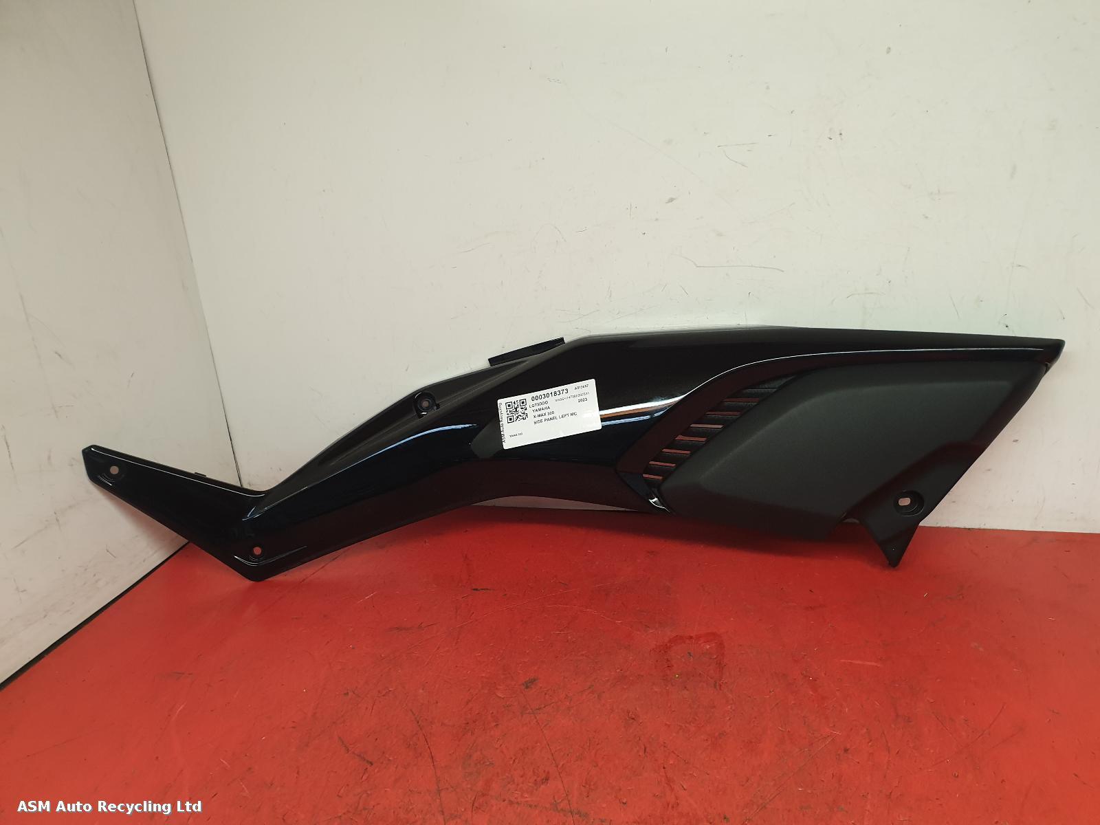 View Auto part Side Panel Left Yamaha X-max 300 2023
