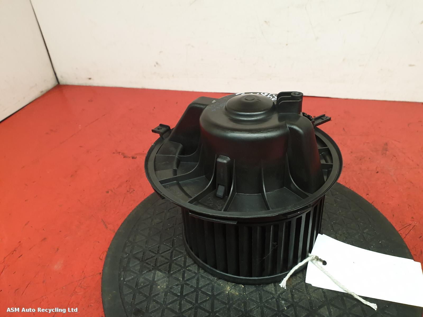 View Auto part Heater Motor/Assembly Skoda Superb 2011
