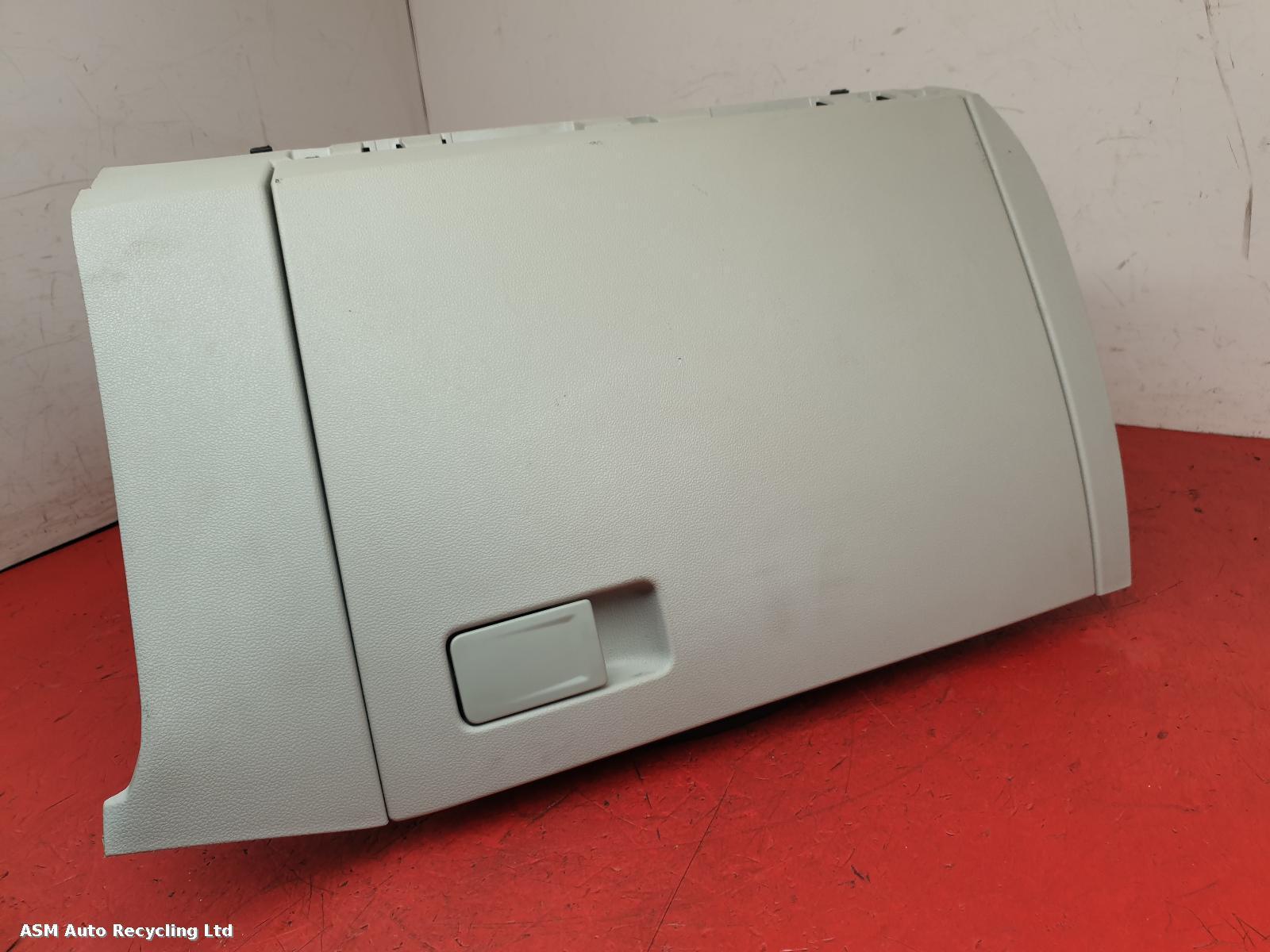 View Auto part Glove Box Volkswagen Polo 2021