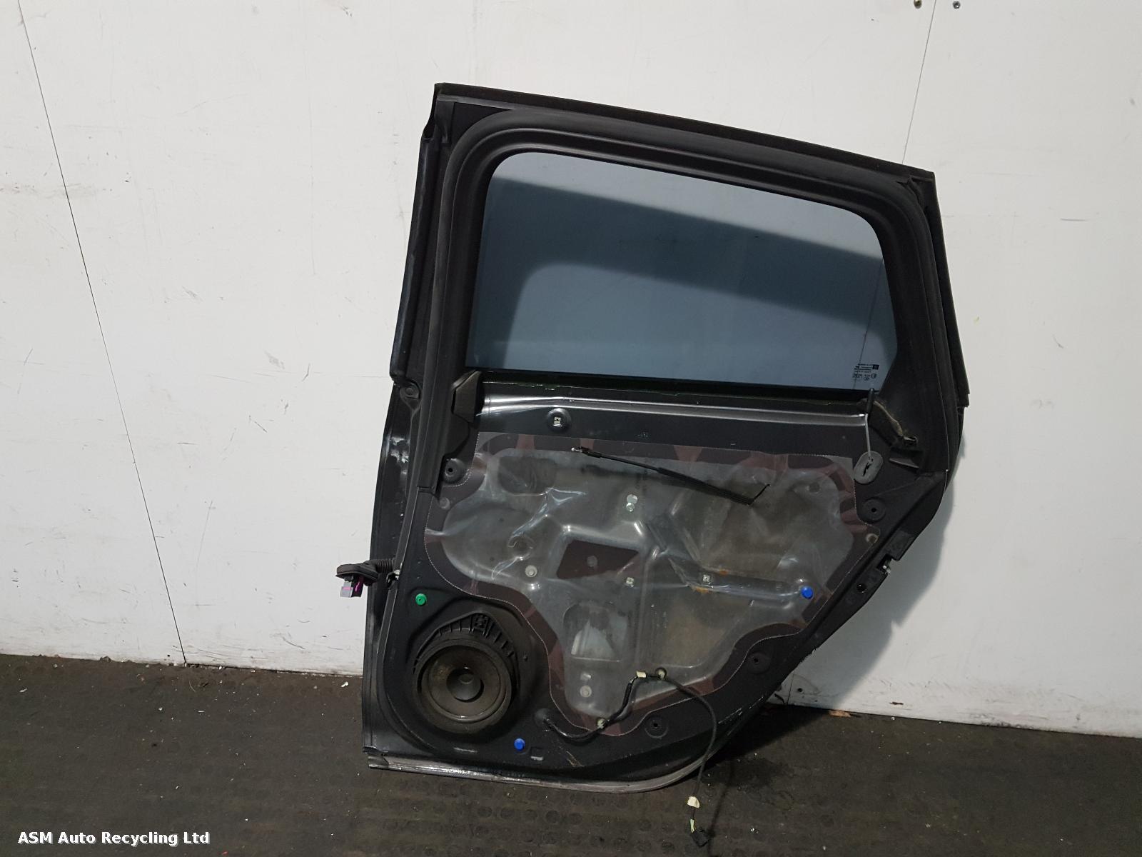 View Auto part R Rear Door Vauxhall Astra 2011