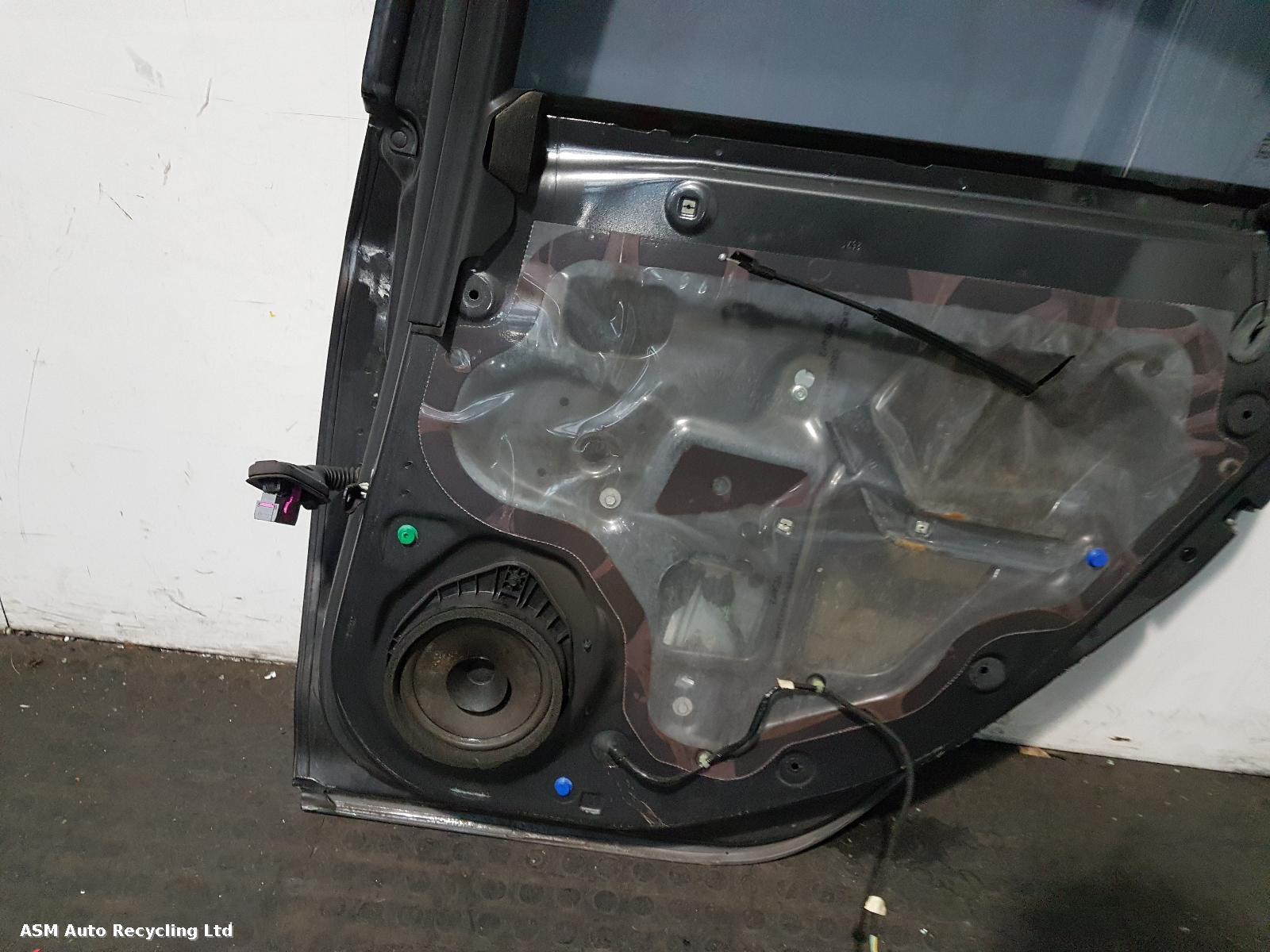 View Auto part R Rear Door Vauxhall Astra 2011