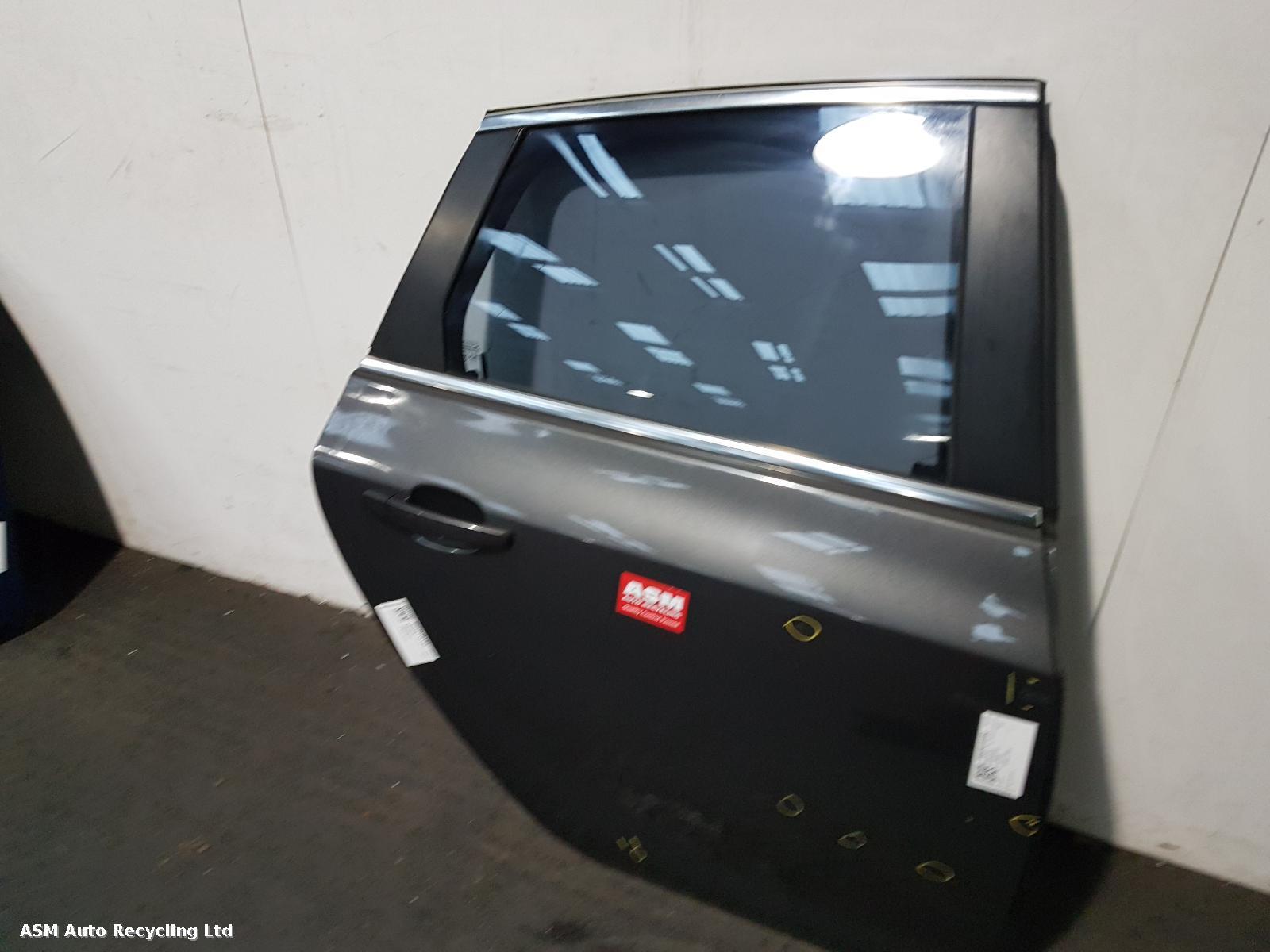 View Auto part R Rear Door Vauxhall Astra 2011