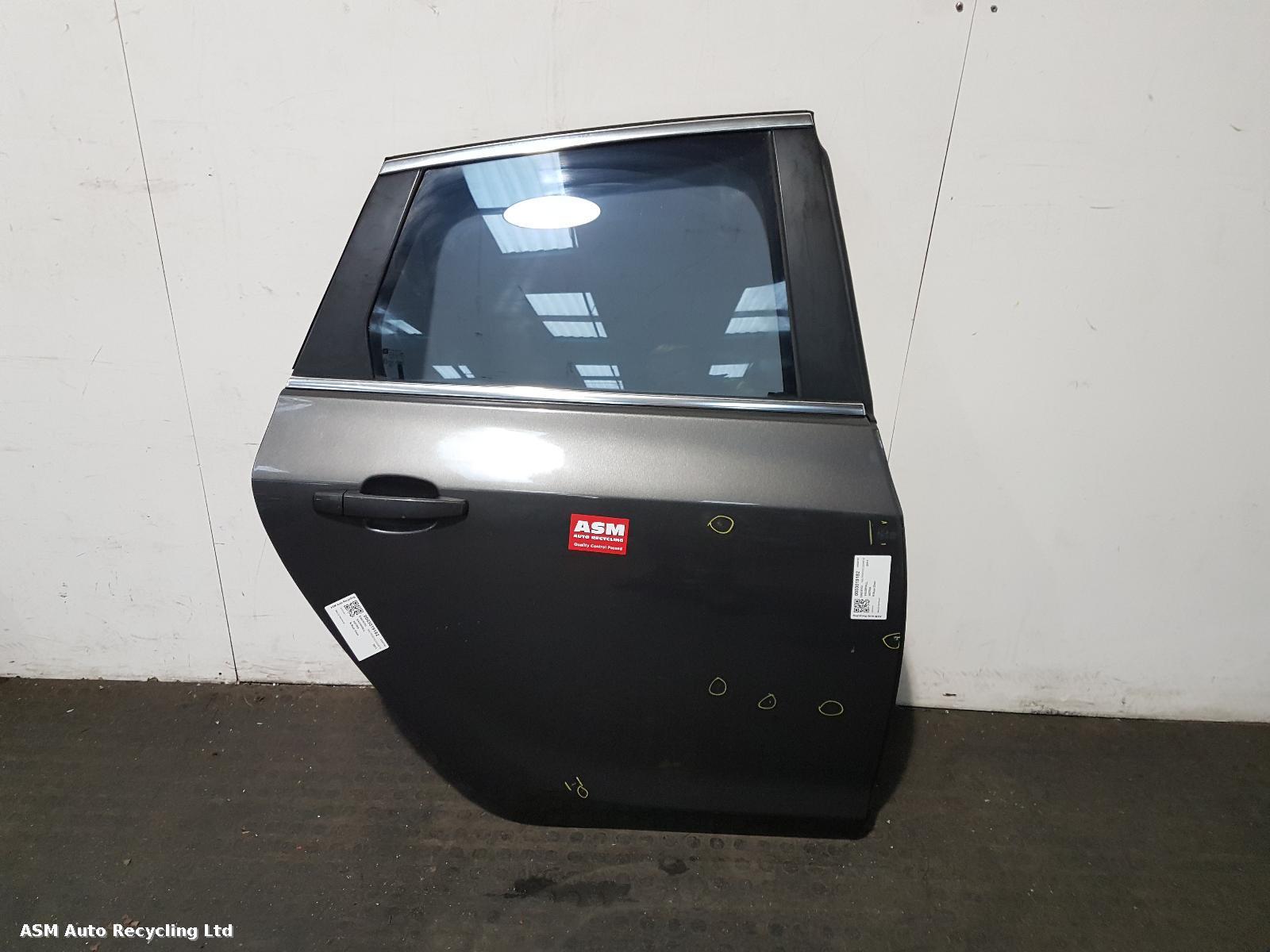 View Auto part R Rear Door Vauxhall Astra 2011