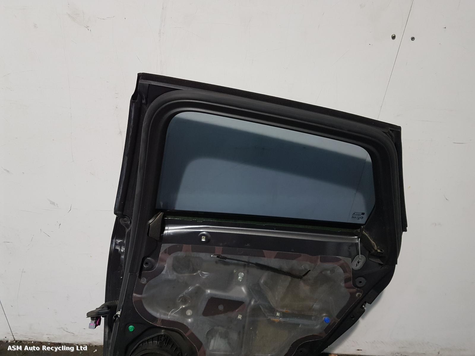 View Auto part R Rear Door Vauxhall Astra 2011