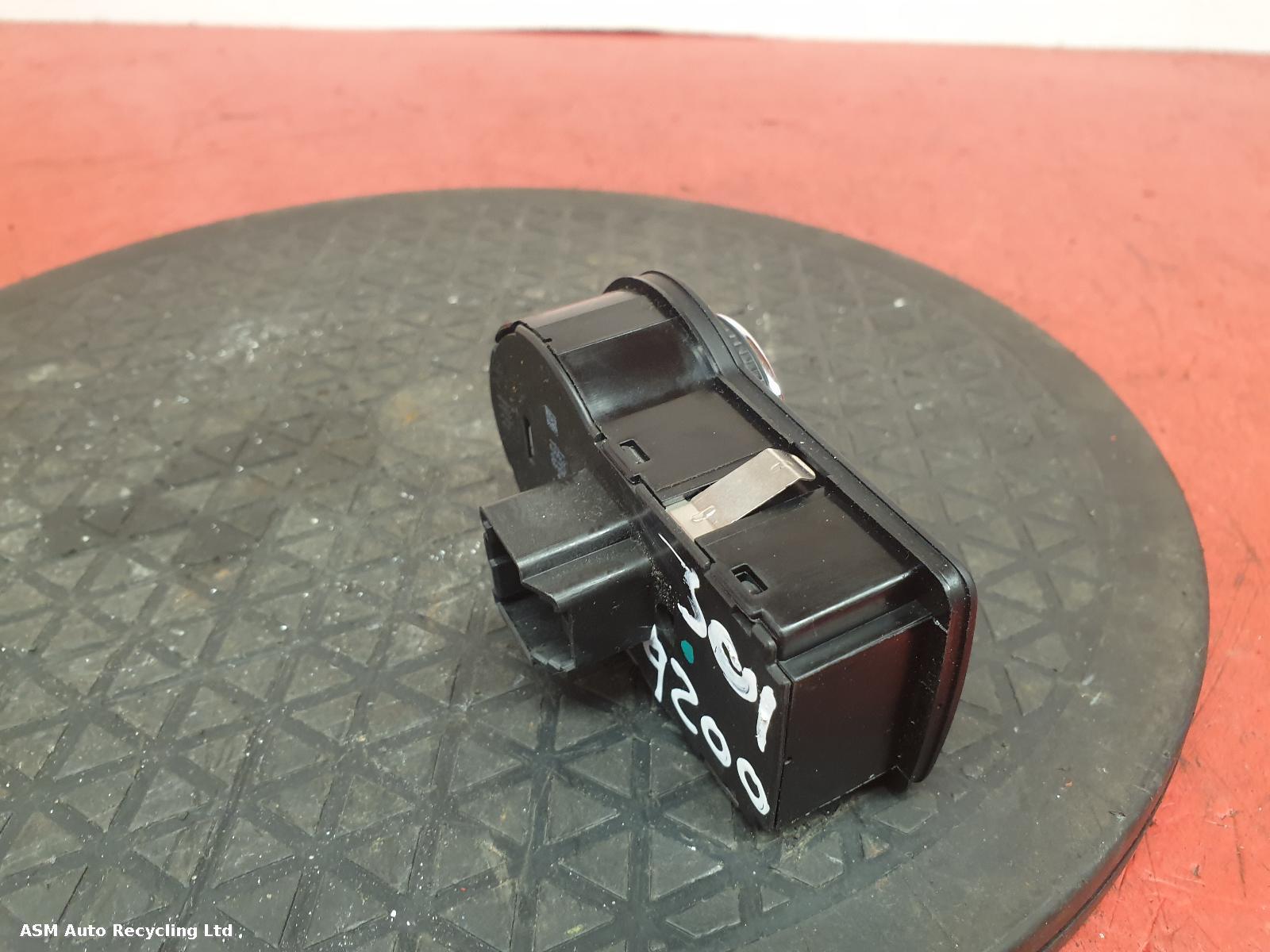 View Auto part Headlight Switch Vauxhall Astra 2011